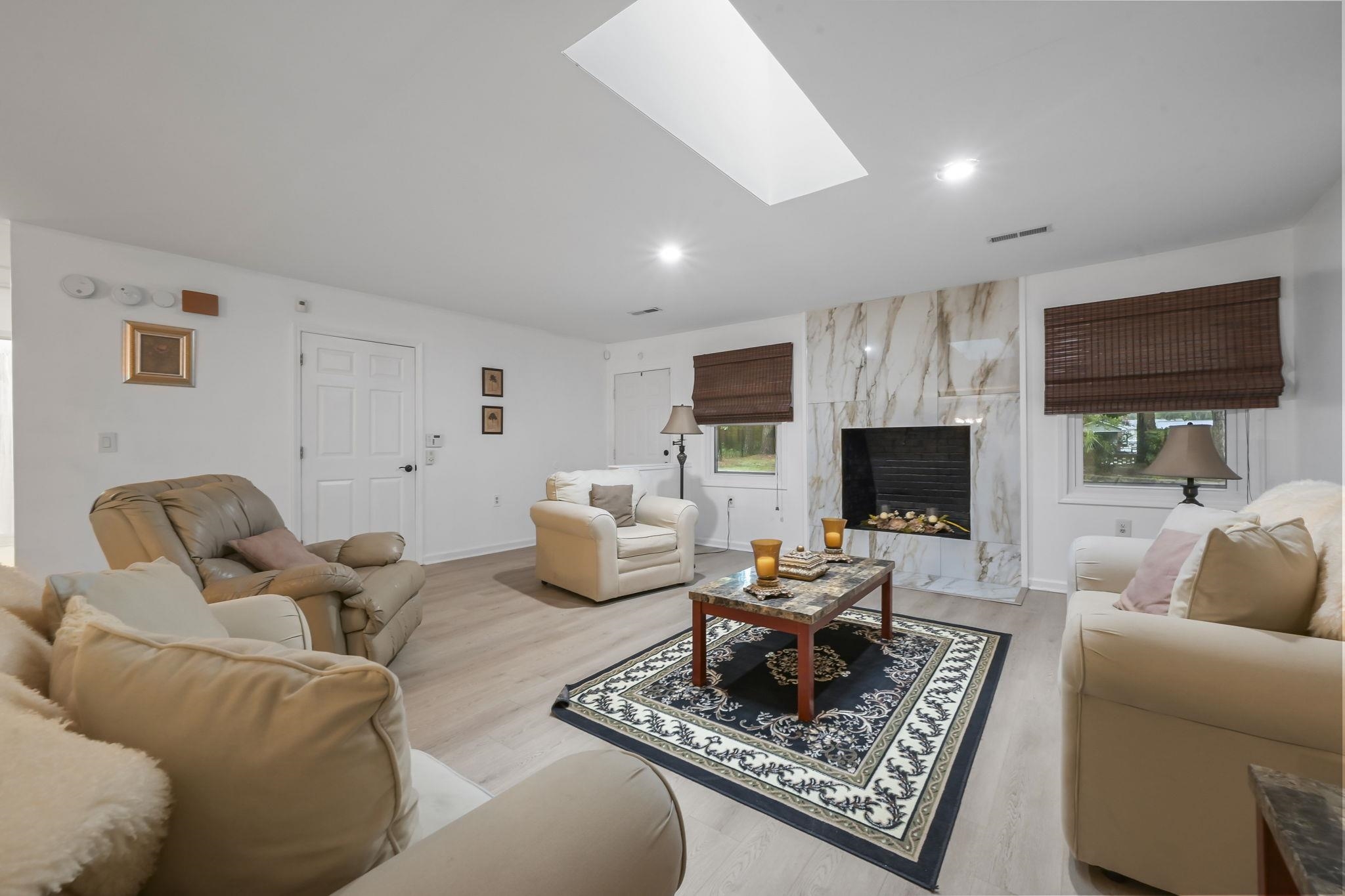 1064 Page Dr. Property Photo 11