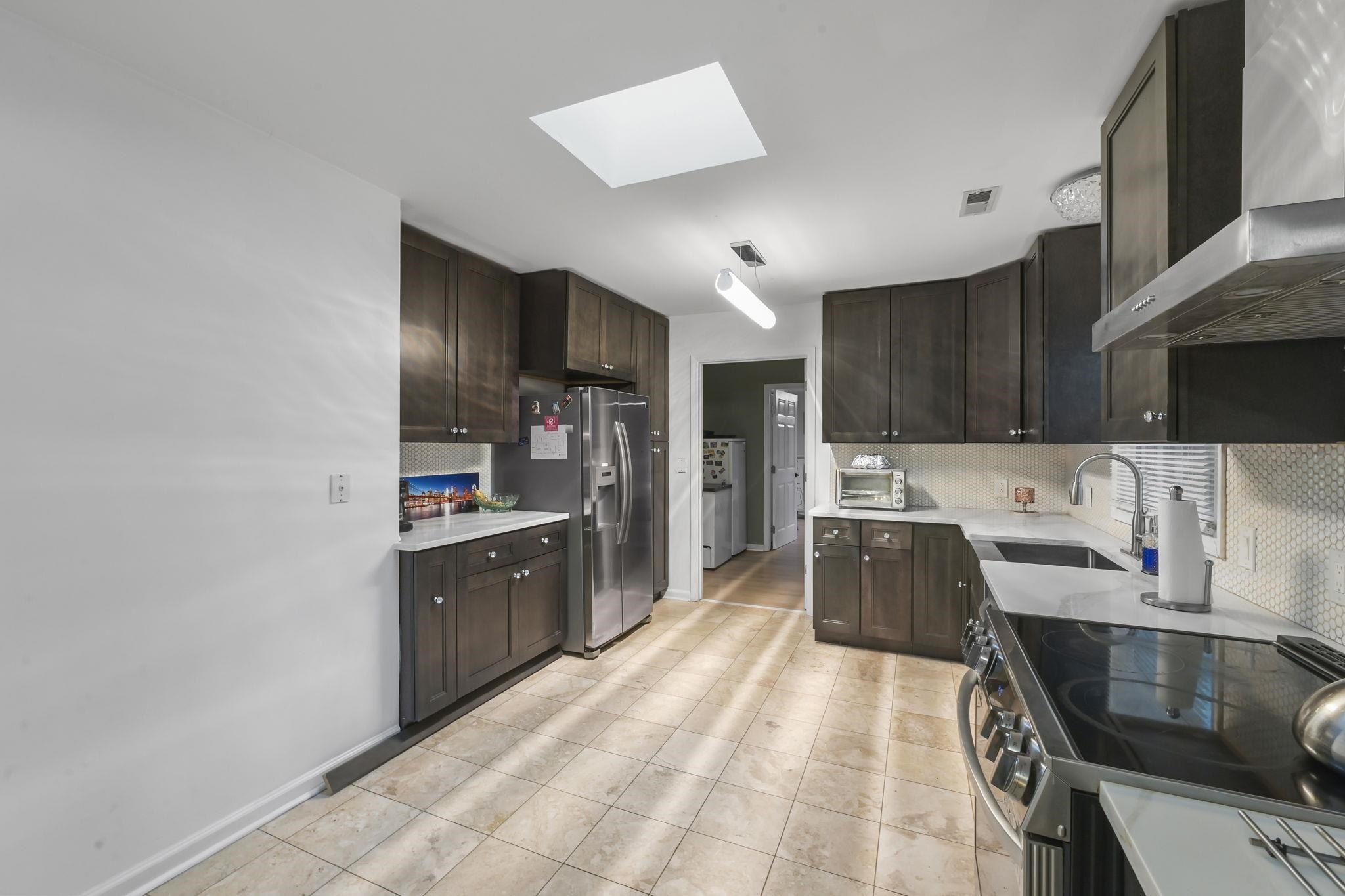 1064 Page Dr. Property Photo 14