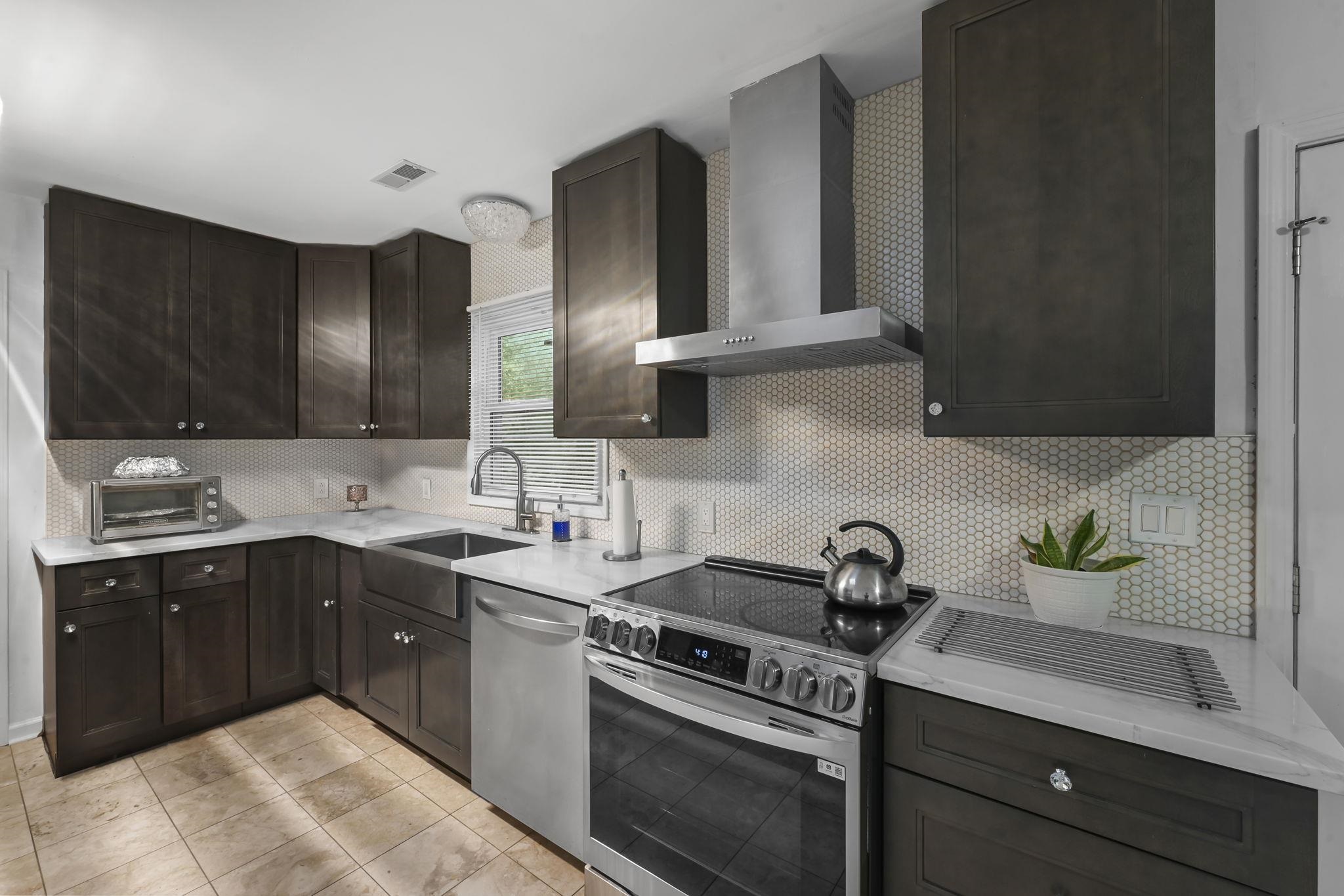 1064 Page Dr. Property Photo 25