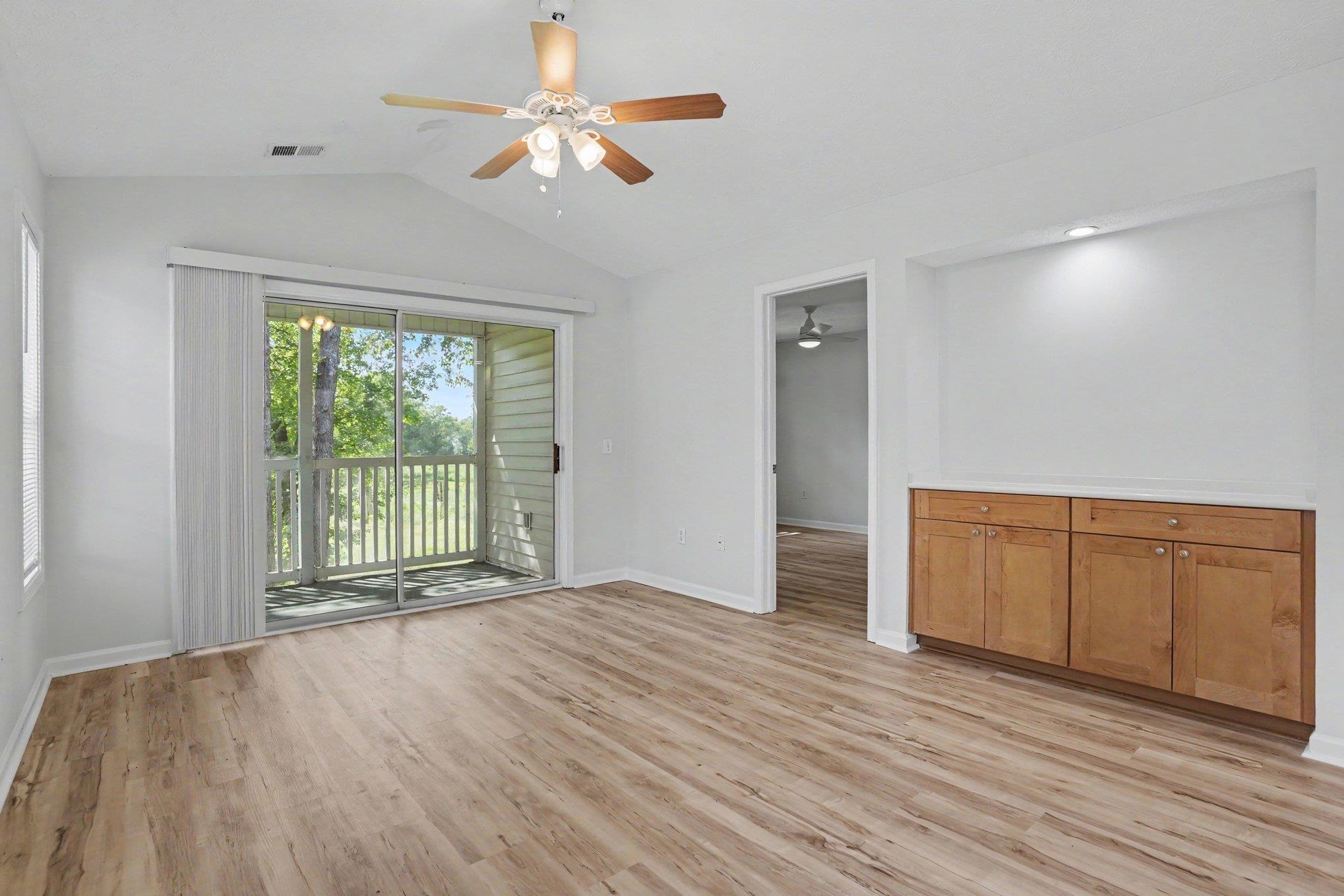 529 White River Dr. Property Photo 3