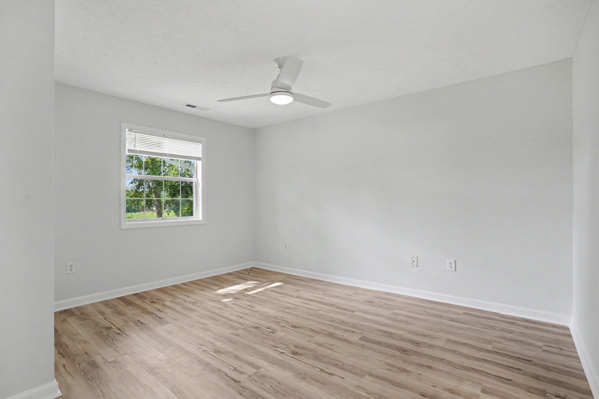 529 White River Dr. Property Photo 10