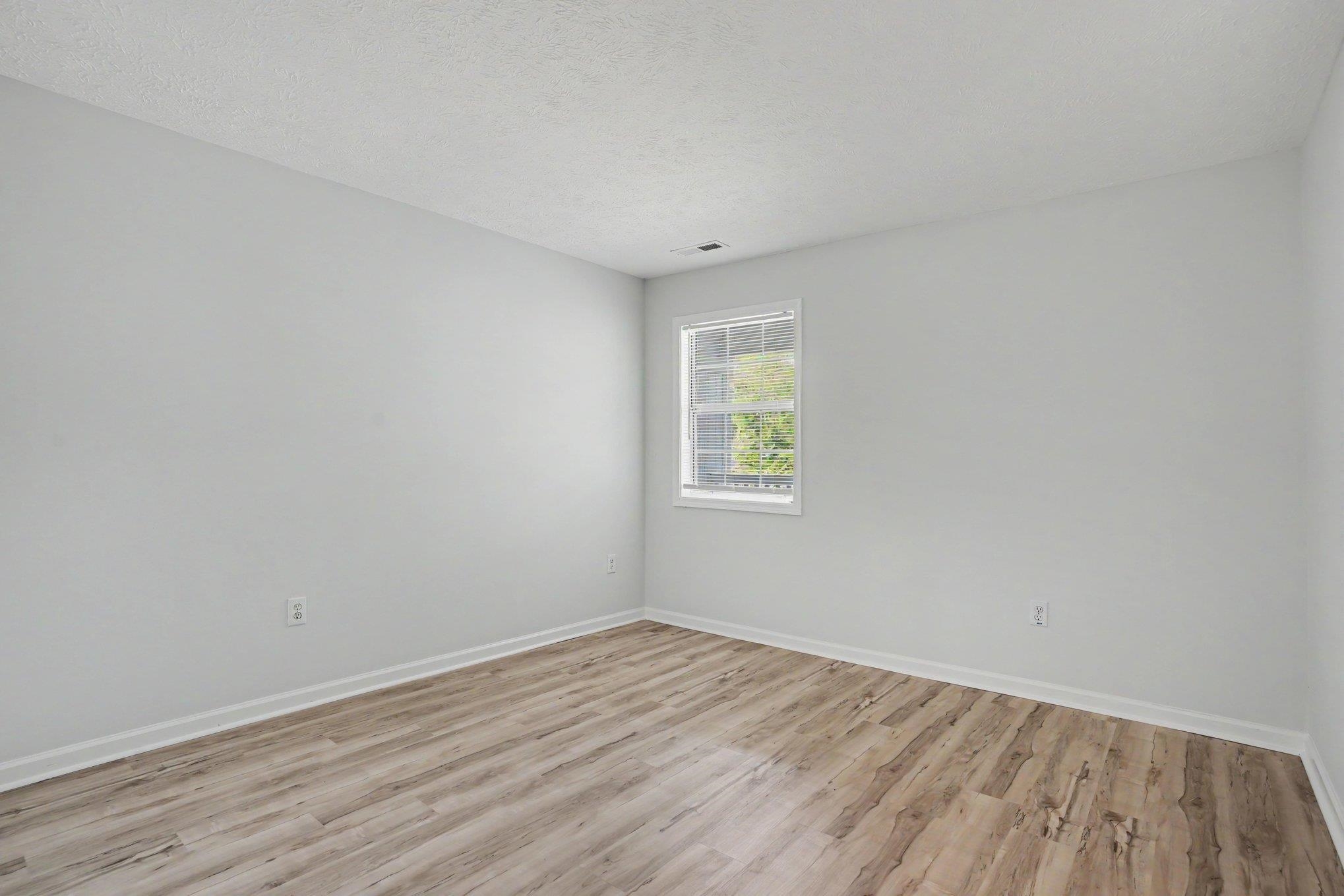 529 White River Dr. Property Photo 13
