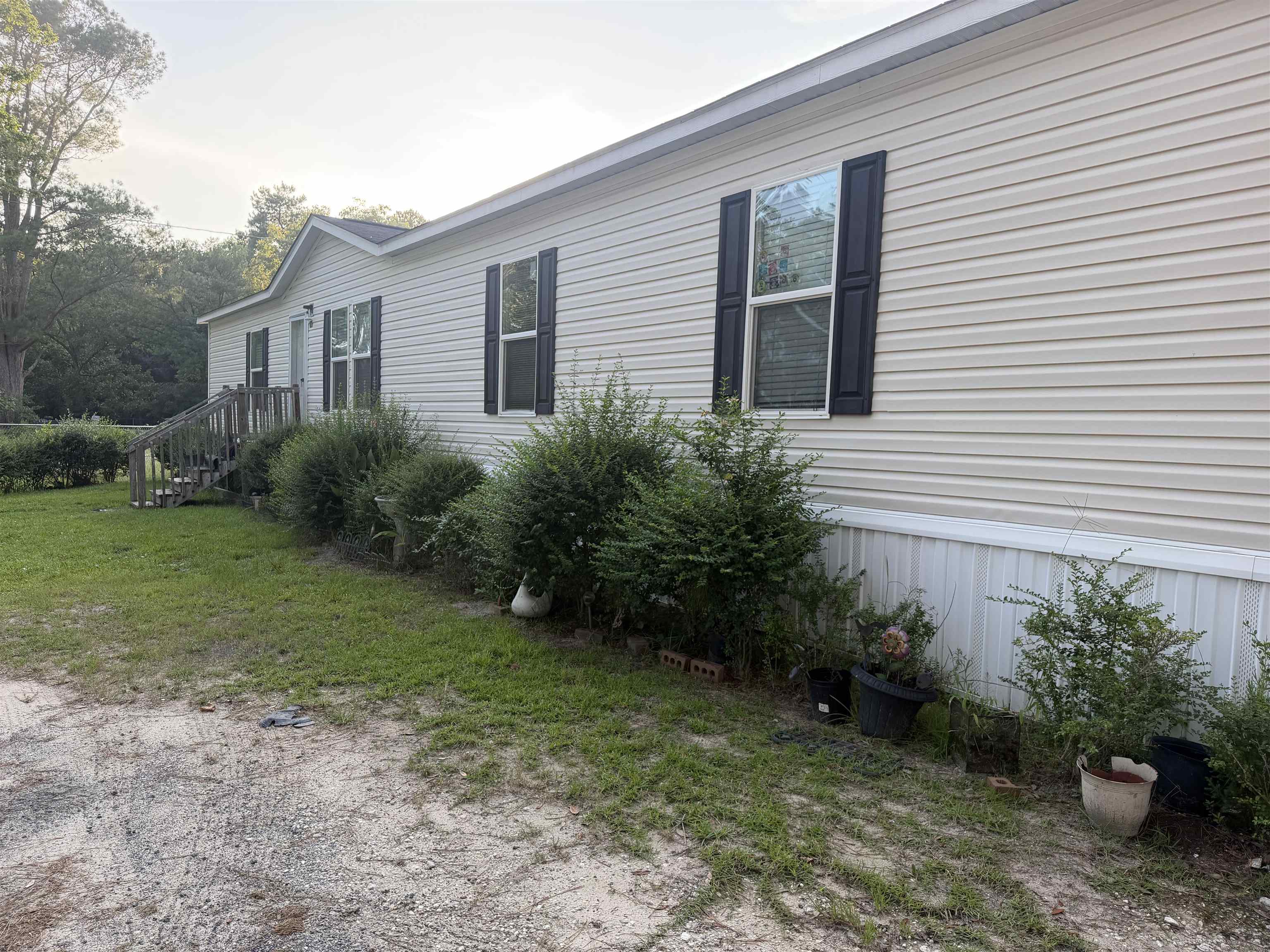 835 Oatland Rd. Property Photo 2