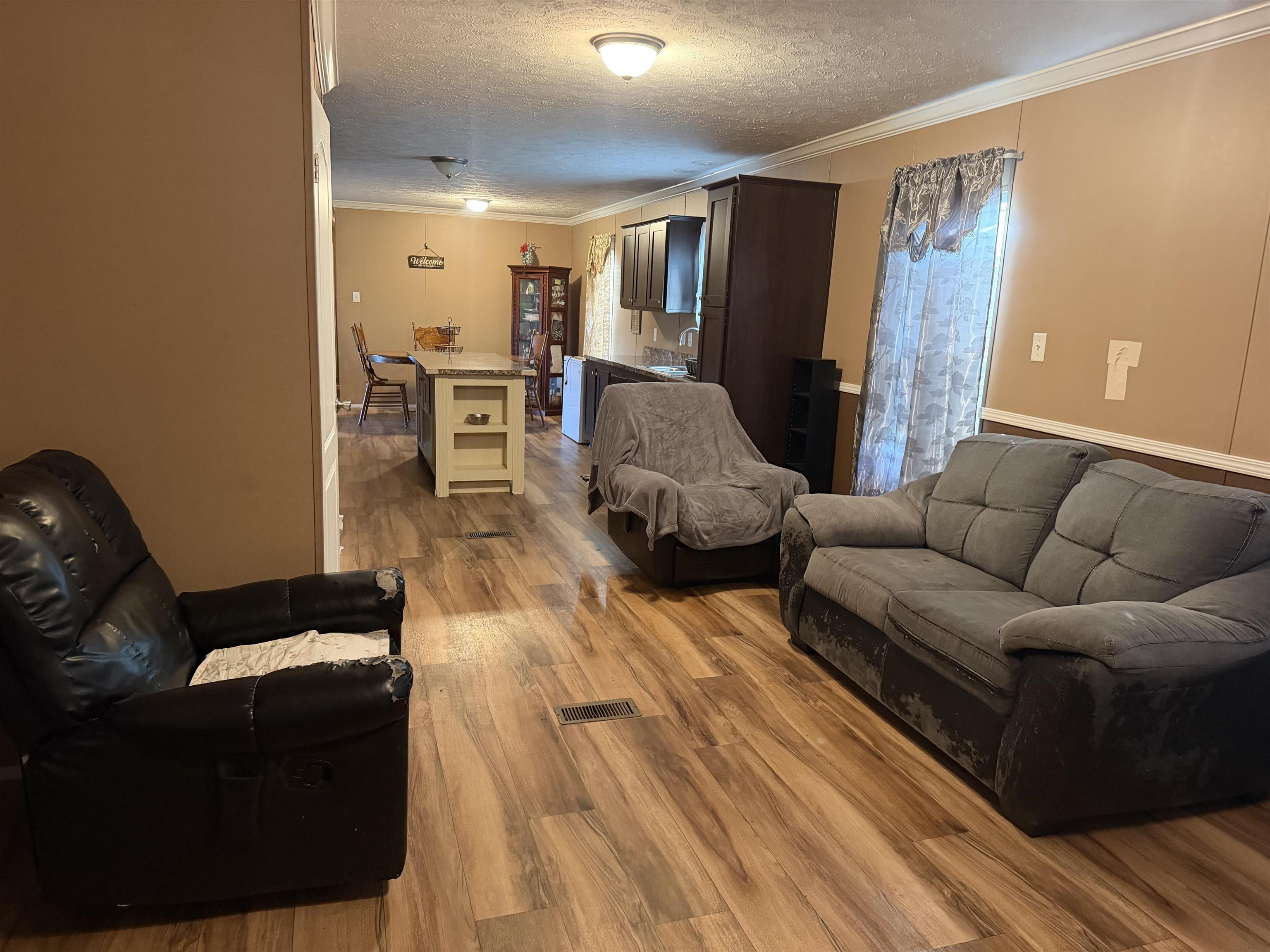 835 Oatland Rd. Property Photo 9