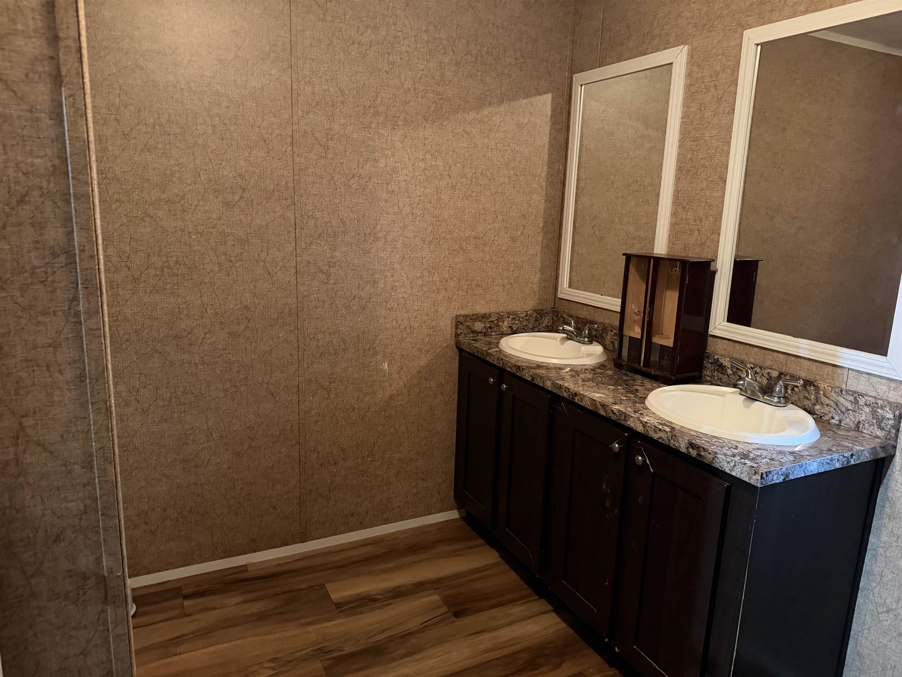 835 Oatland Rd. Property Photo 12