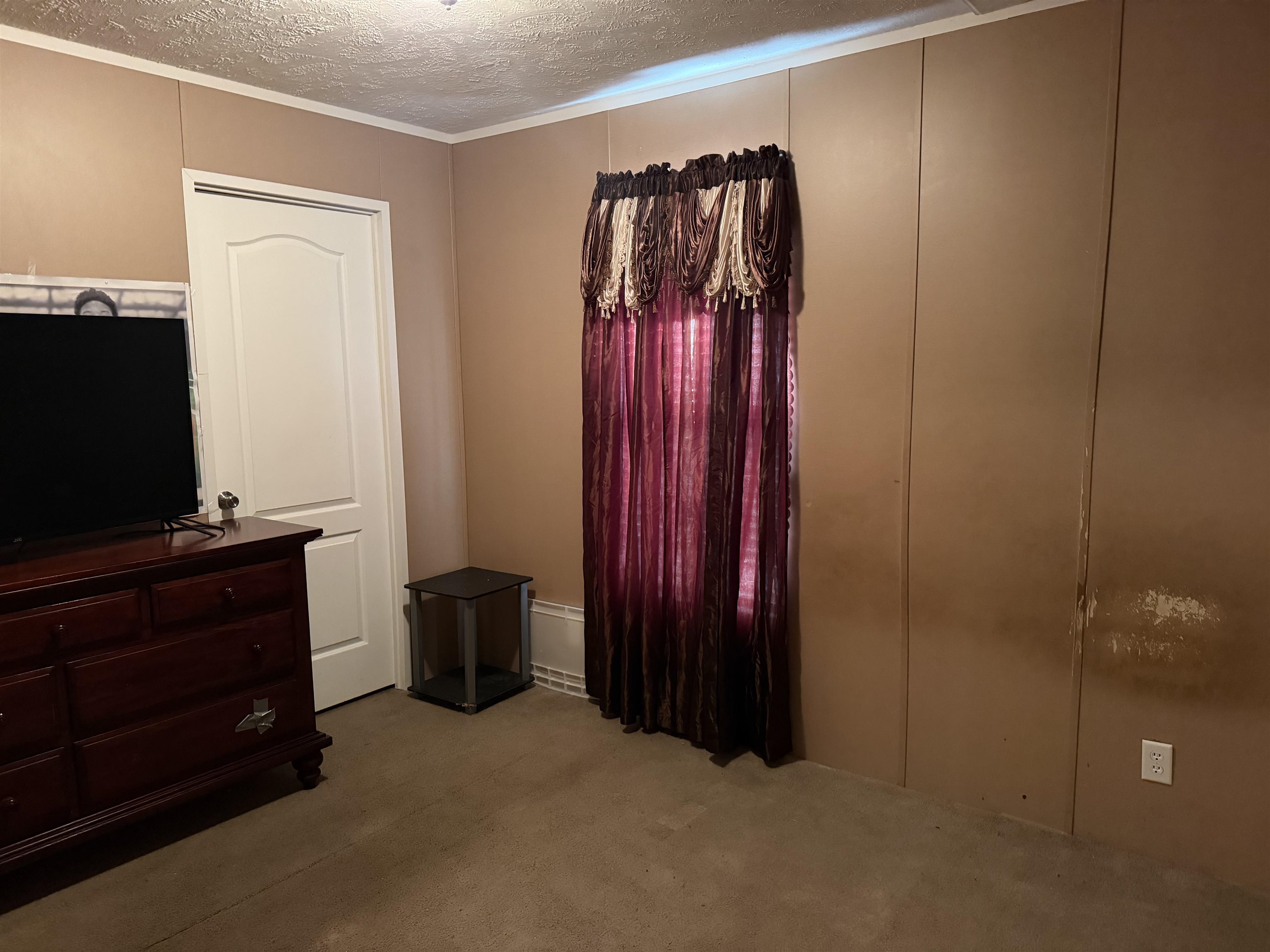 835 Oatland Rd. Property Photo 16