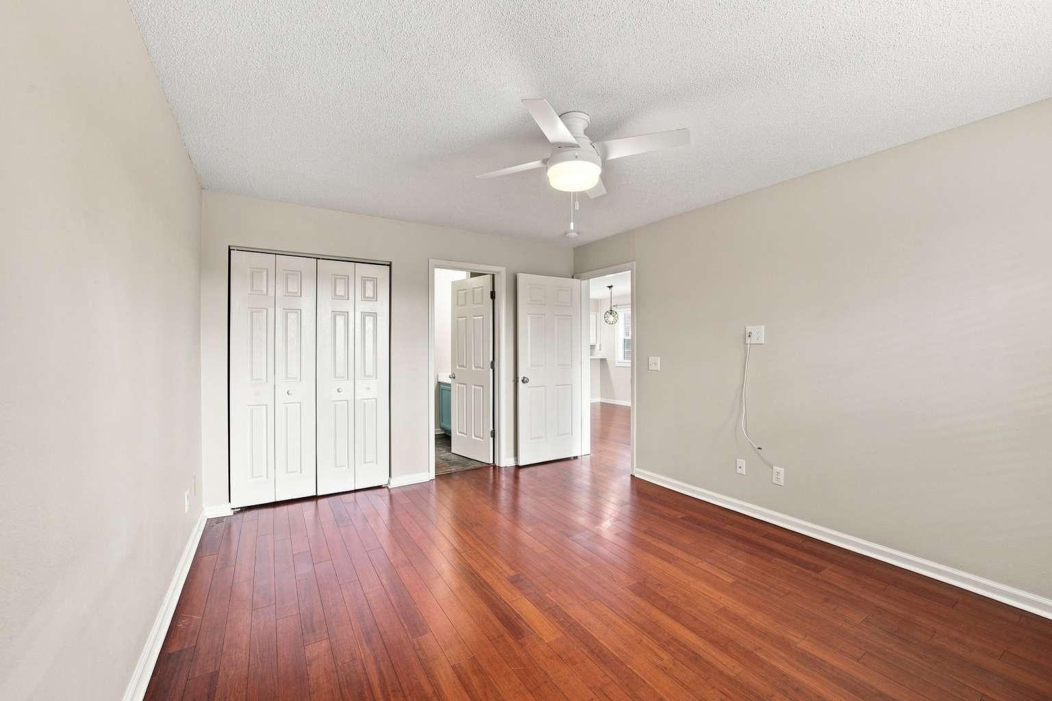 4255 Villas Dr. Property Photo 10