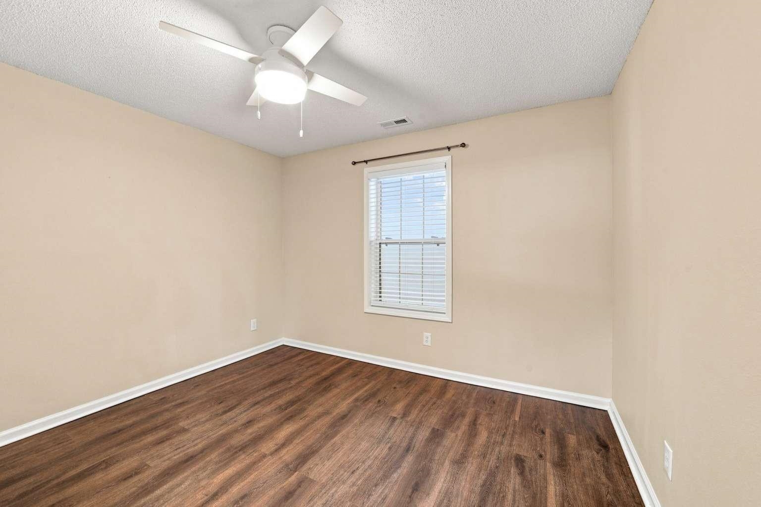 4255 Villas Dr. Property Photo 13