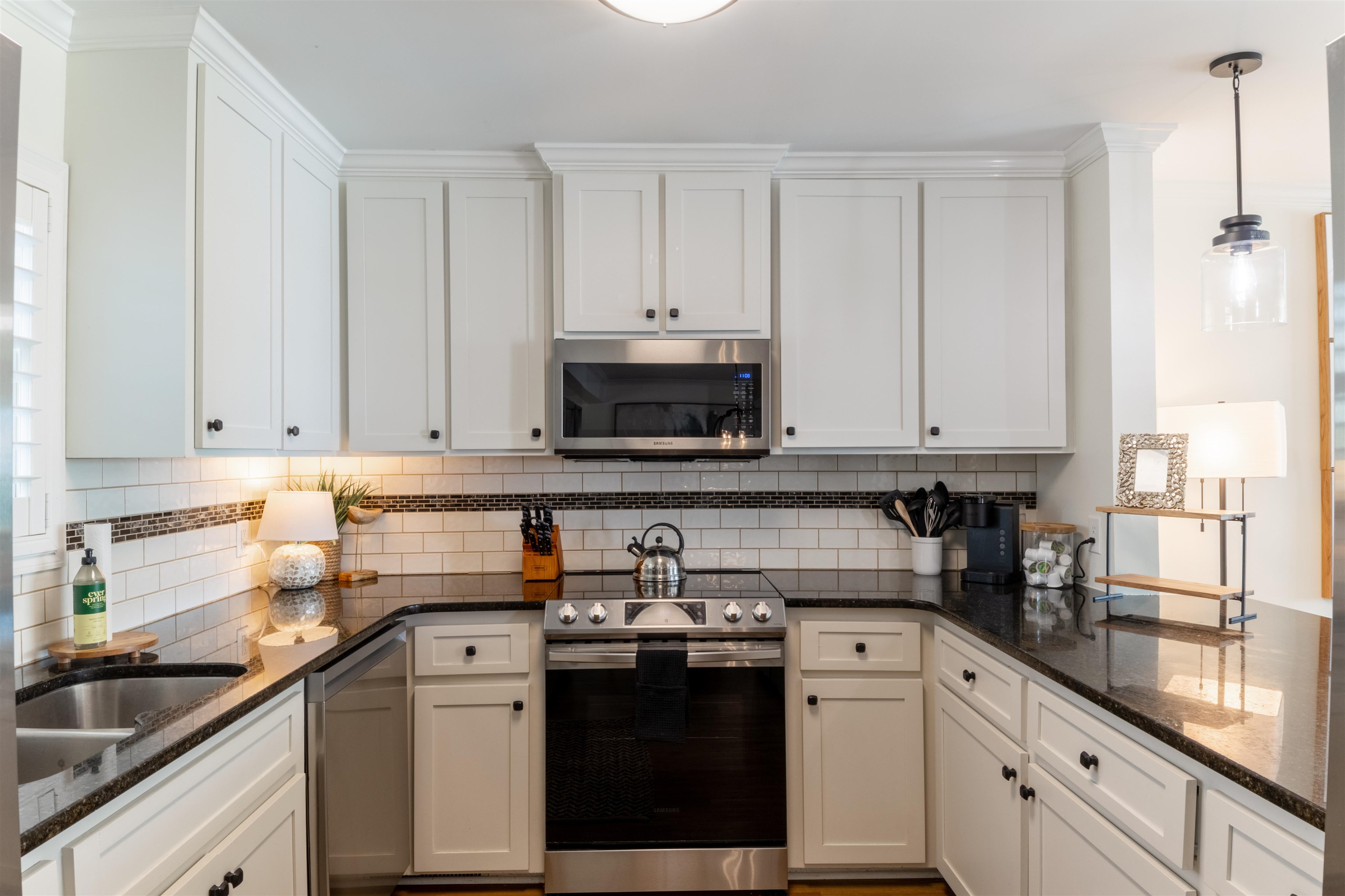 2045 S Waccamaw Dr. Property Photo 12