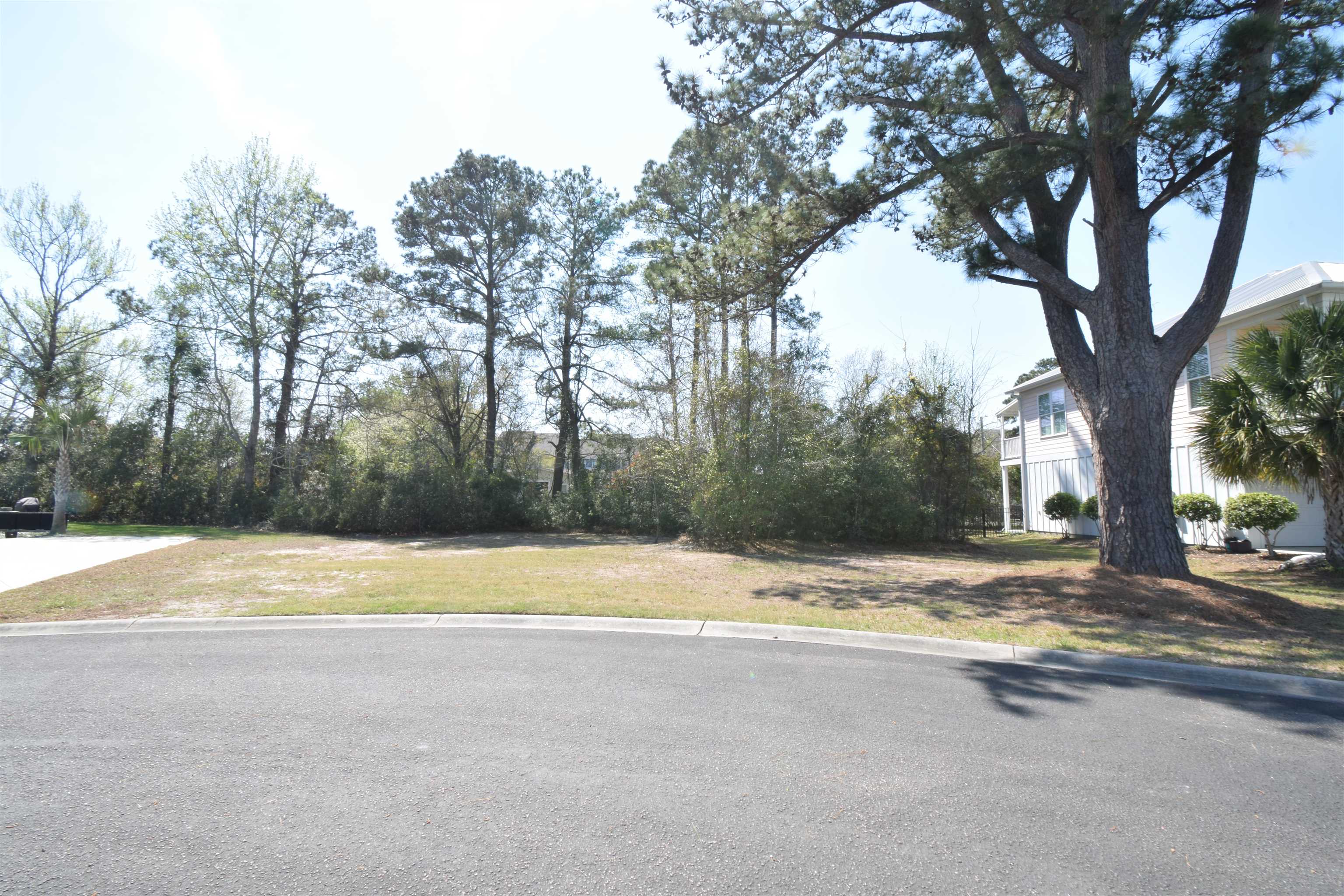 176 Lake Pointe Dr. Property Photo 3