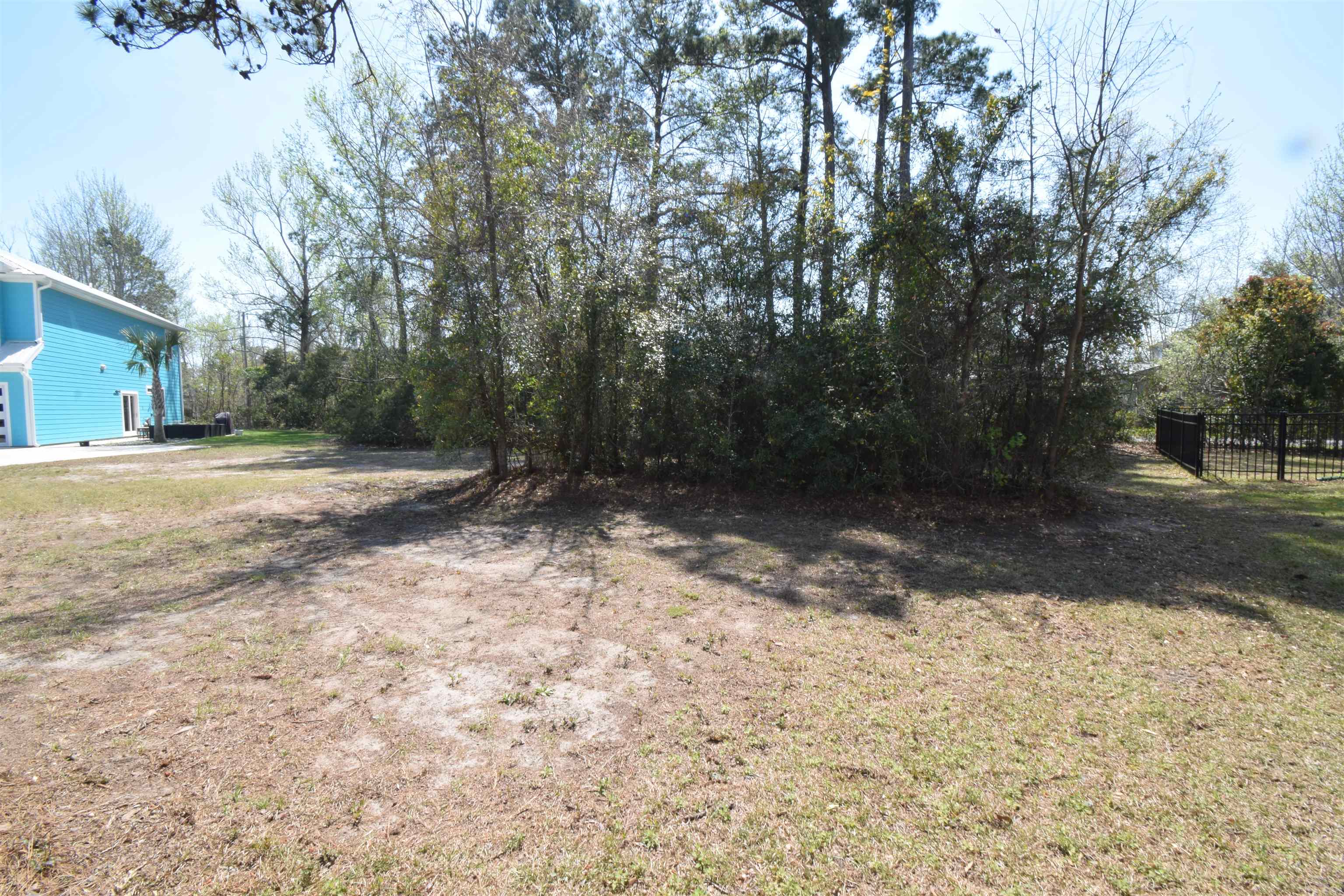 176 Lake Pointe Dr. Property Photo 17