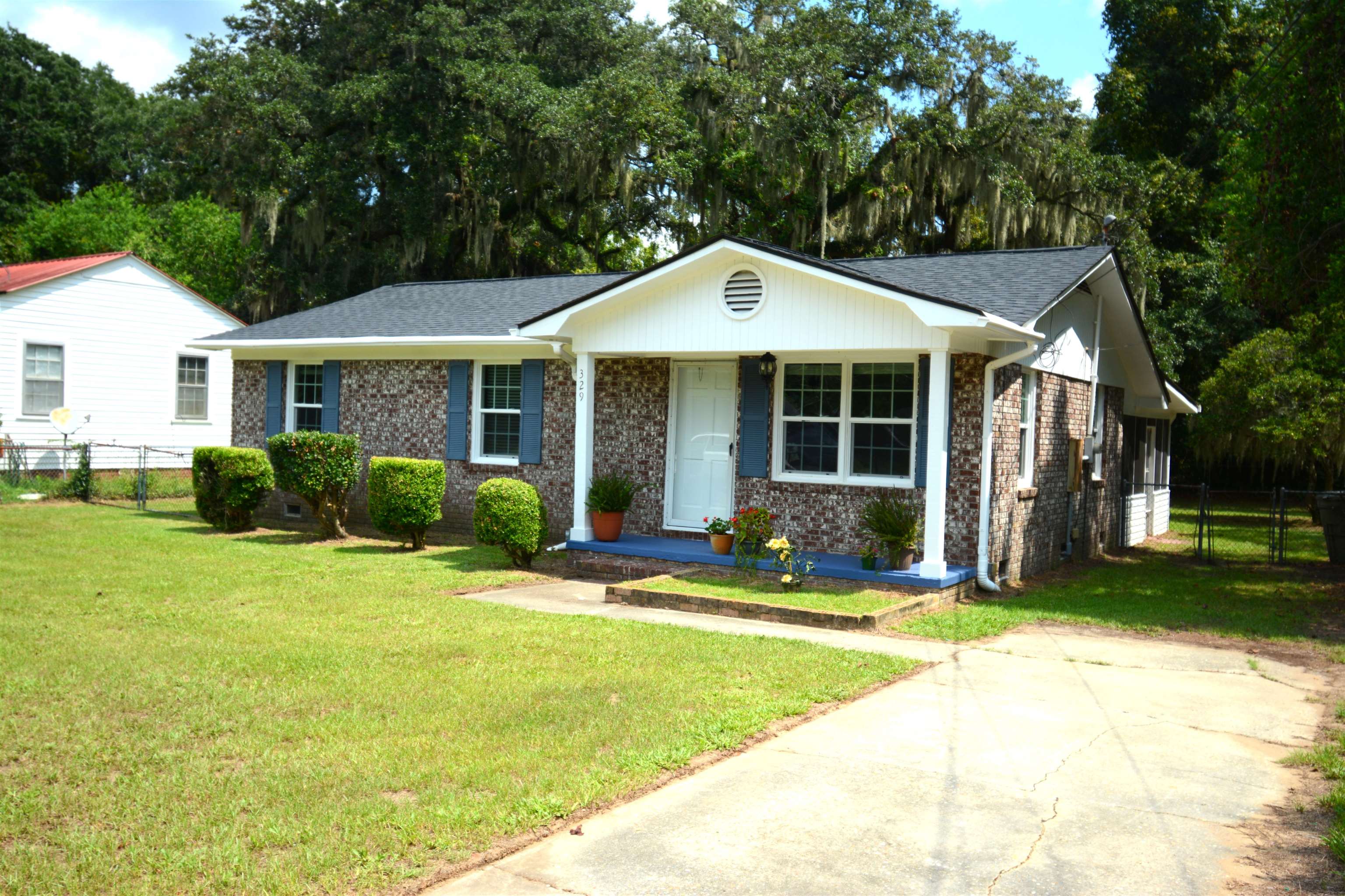 329 Bayview Ave.