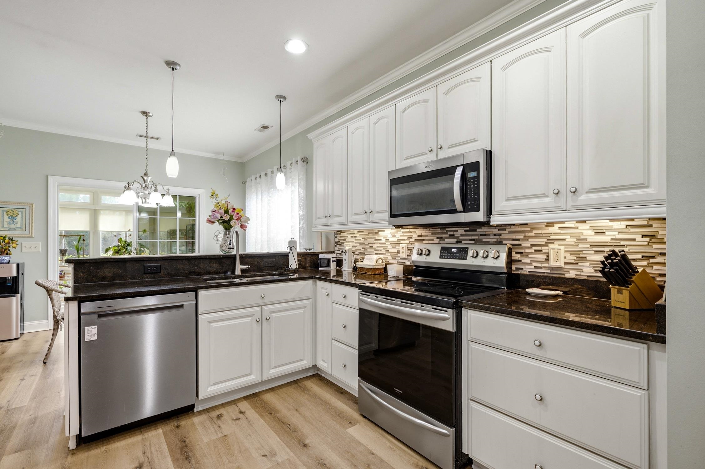 4390 Saint Annes Ct. Property Photo 12