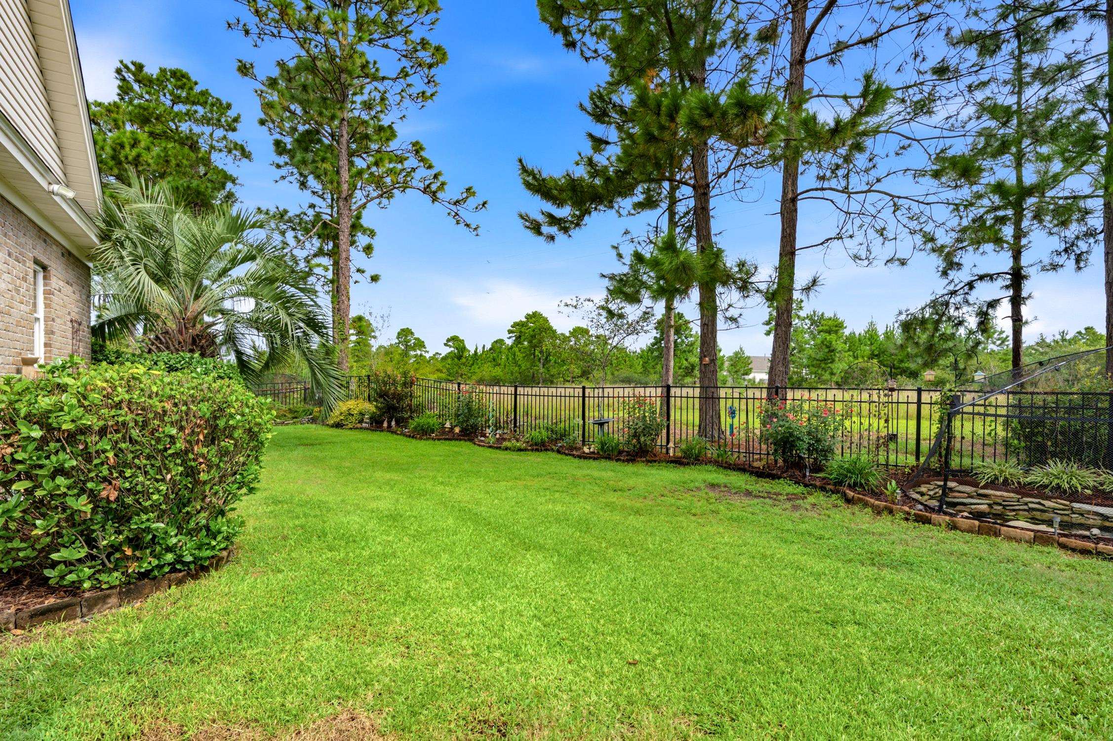 4390 Saint Annes Ct. Property Photo 27