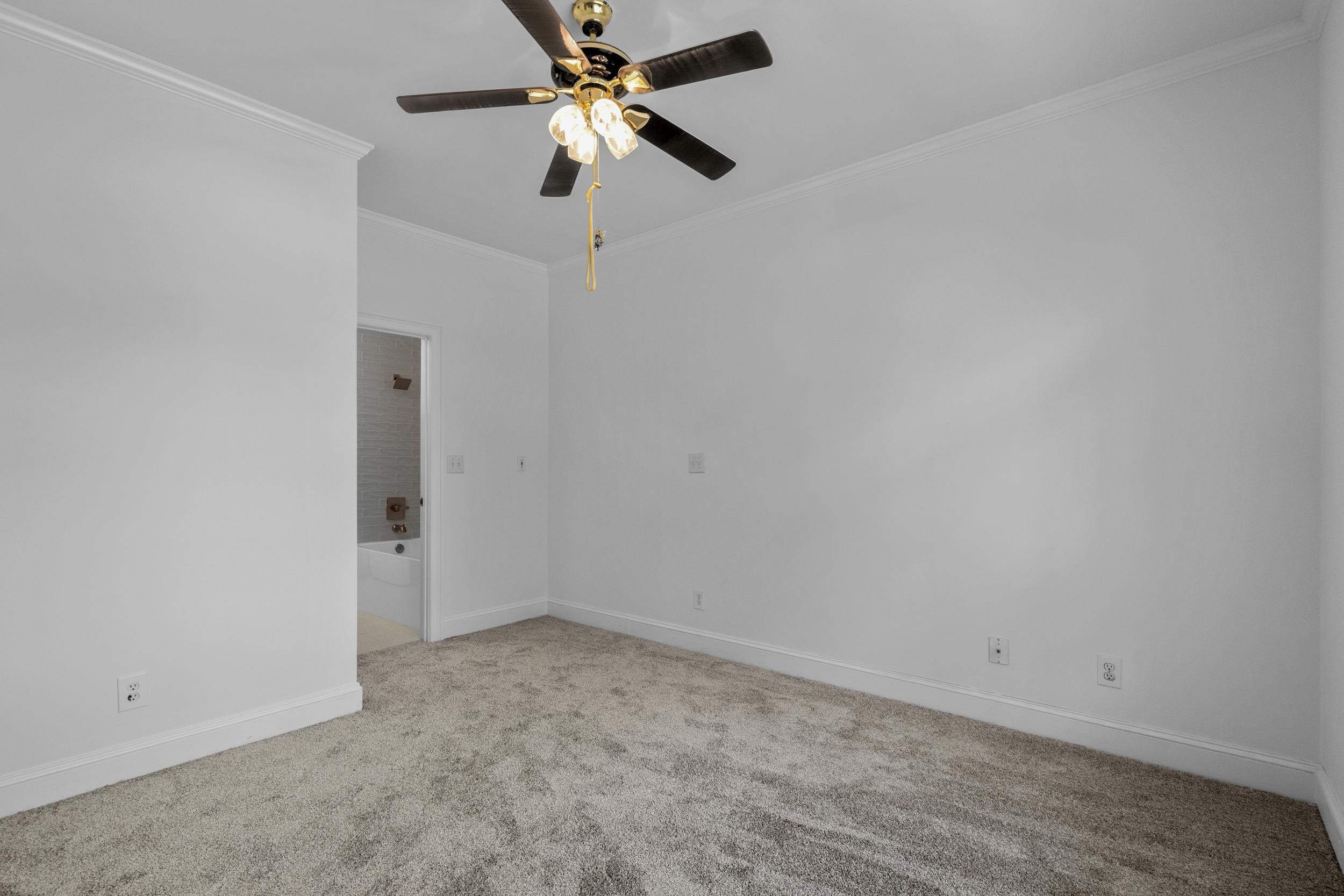 4907 Woodview Ln. Property Photo 44