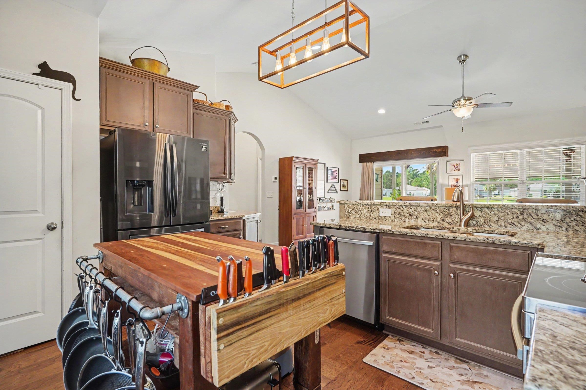 426 Carrick Loop Property Photo 9