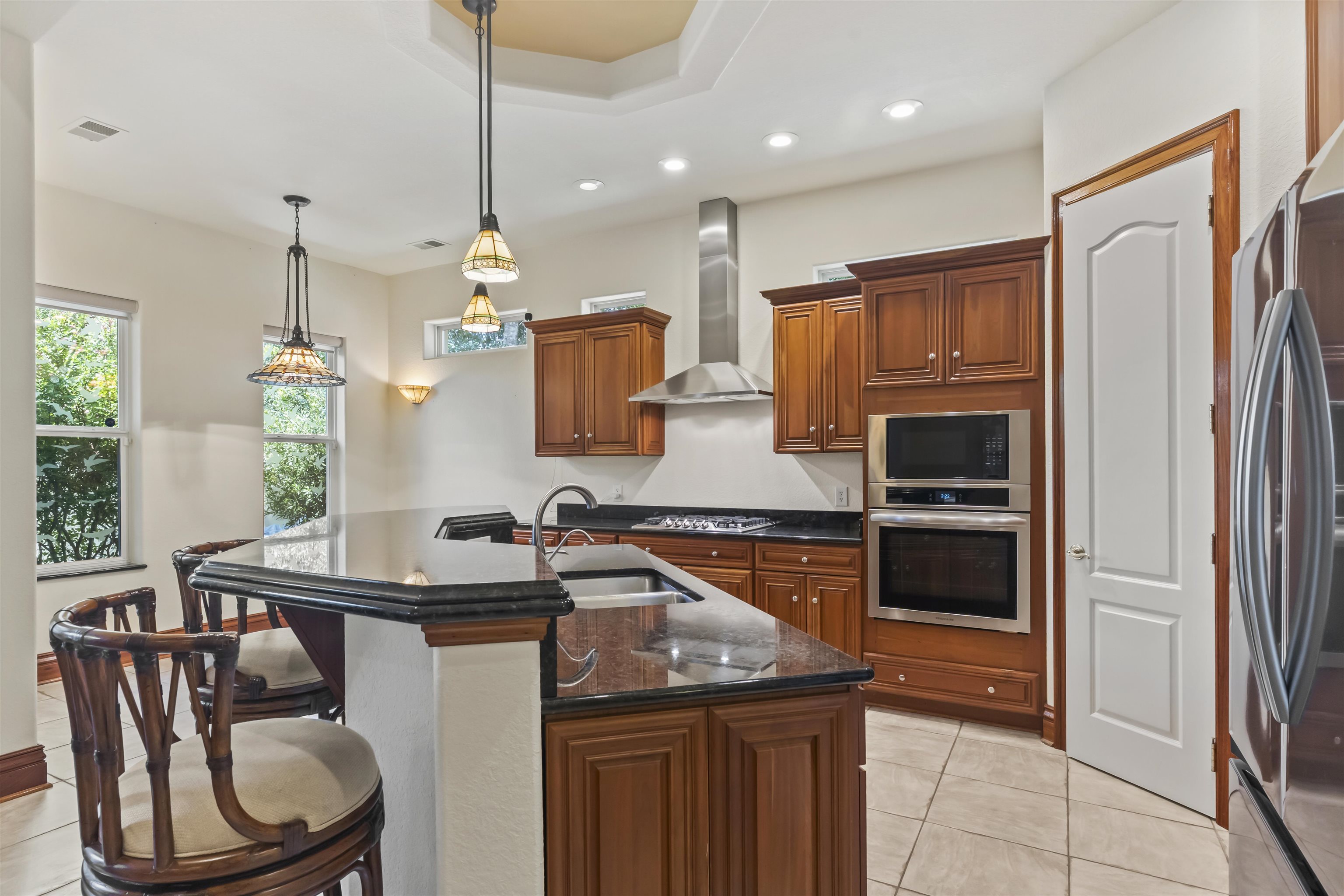 676 Esperia Ln. Property Photo 24
