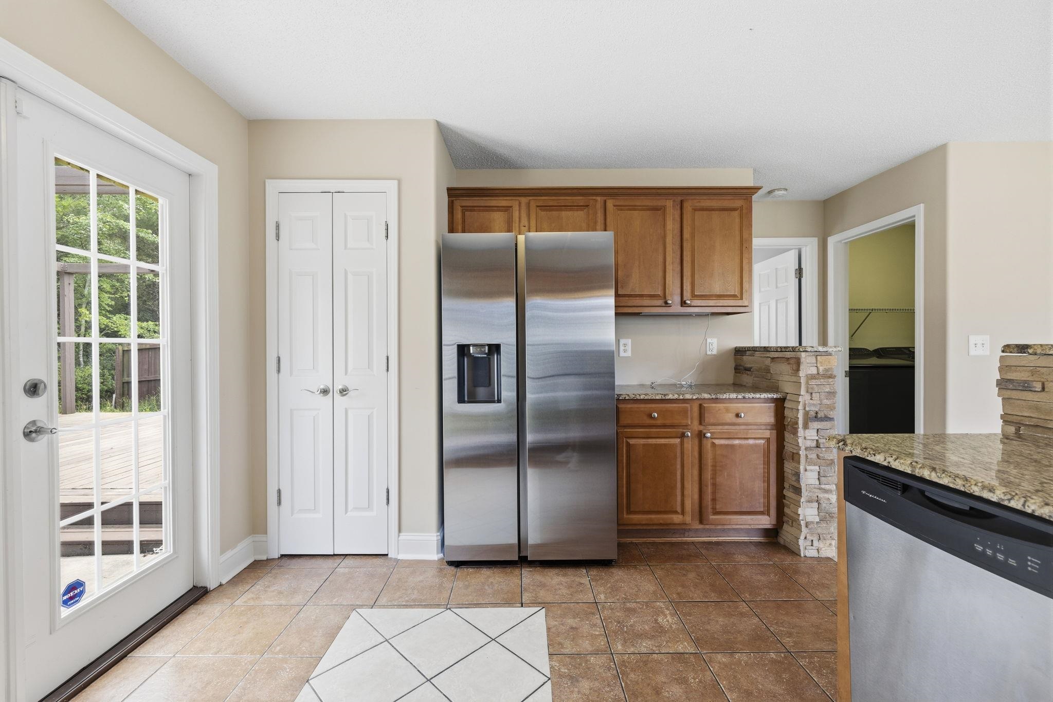 419 Overcrest St. Property Photo 15