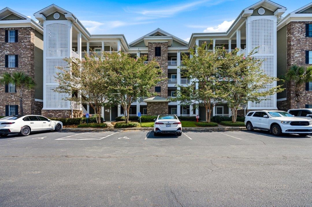 4875 Luster Leaf Circle Property Photo 2