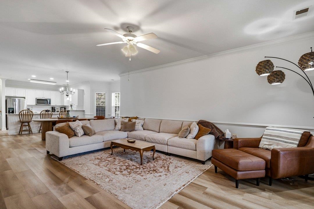 4875 Luster Leaf Circle Property Photo 3