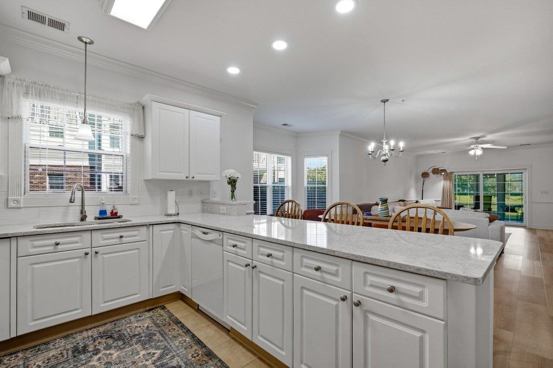 4875 Luster Leaf Circle Property Photo 9