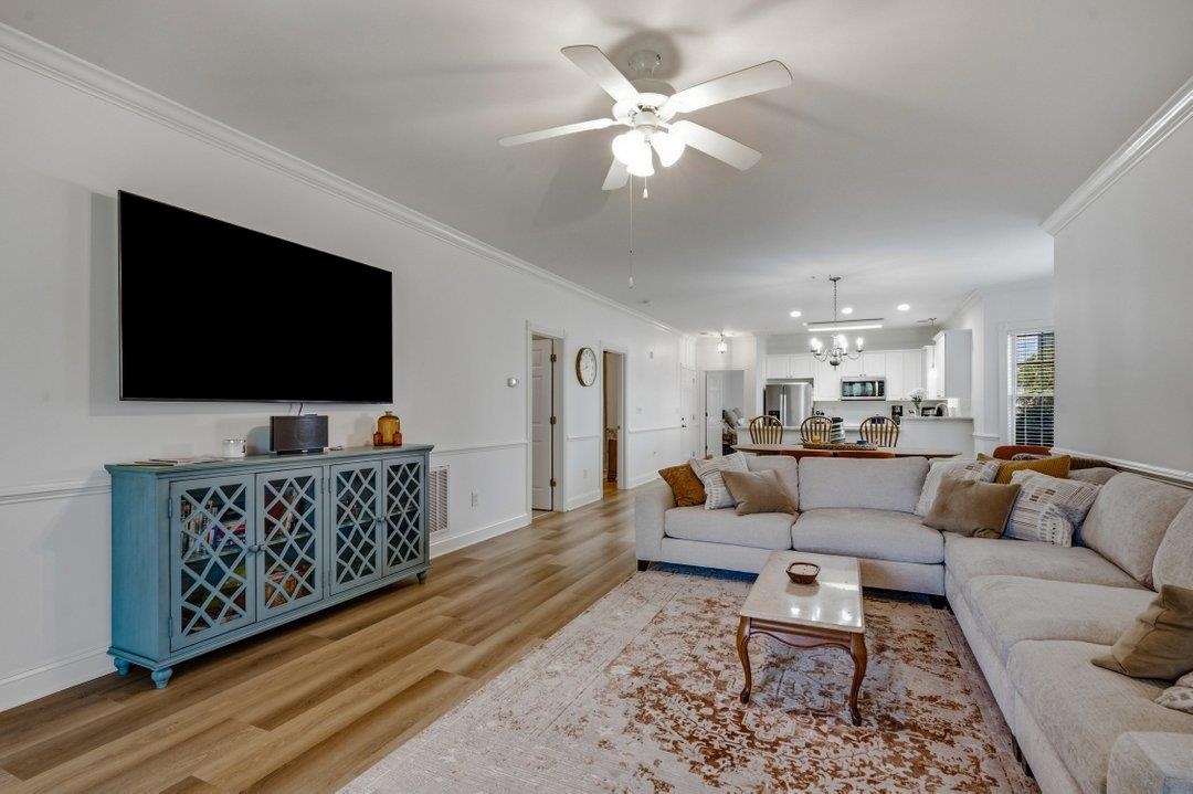 4875 Luster Leaf Circle Property Photo 11