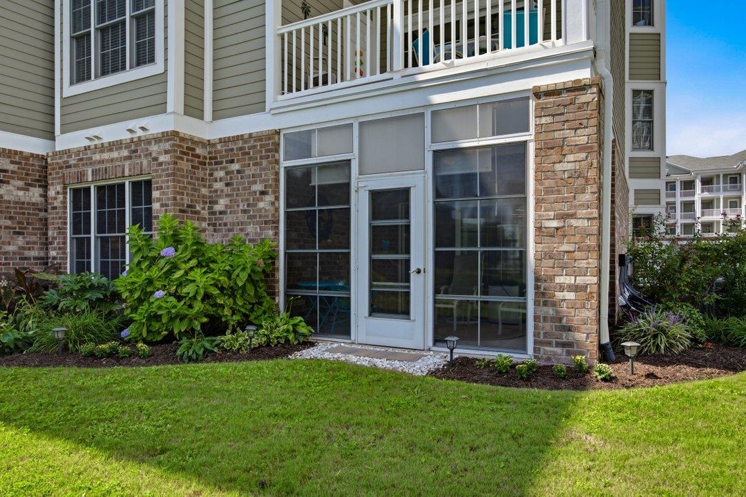 4875 Luster Leaf Circle Property Photo 27