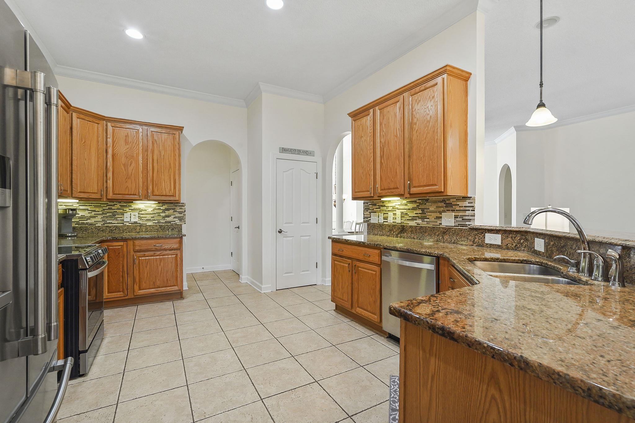 126 Hartley Pl. Property Photo 12
