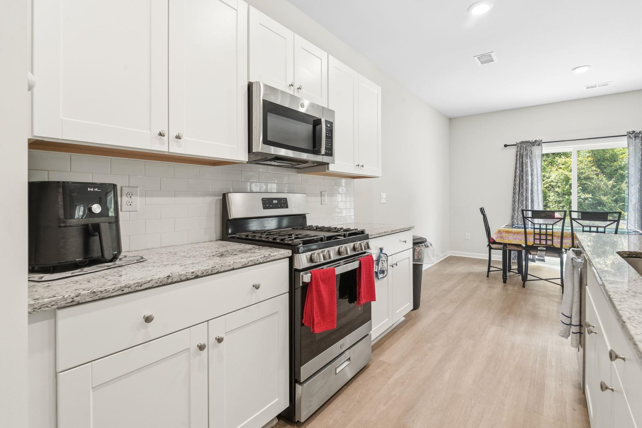 355 Fennec Loop Property Photo 10