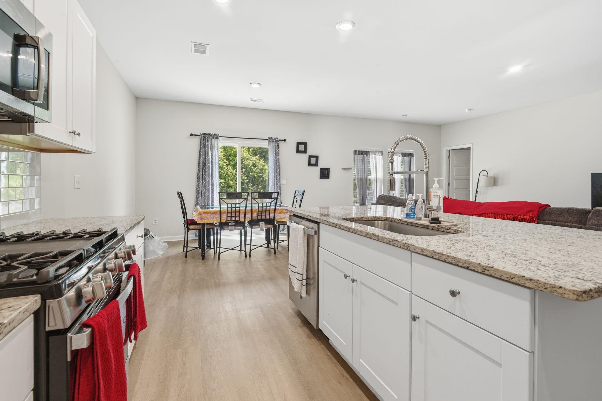355 Fennec Loop Property Photo 11