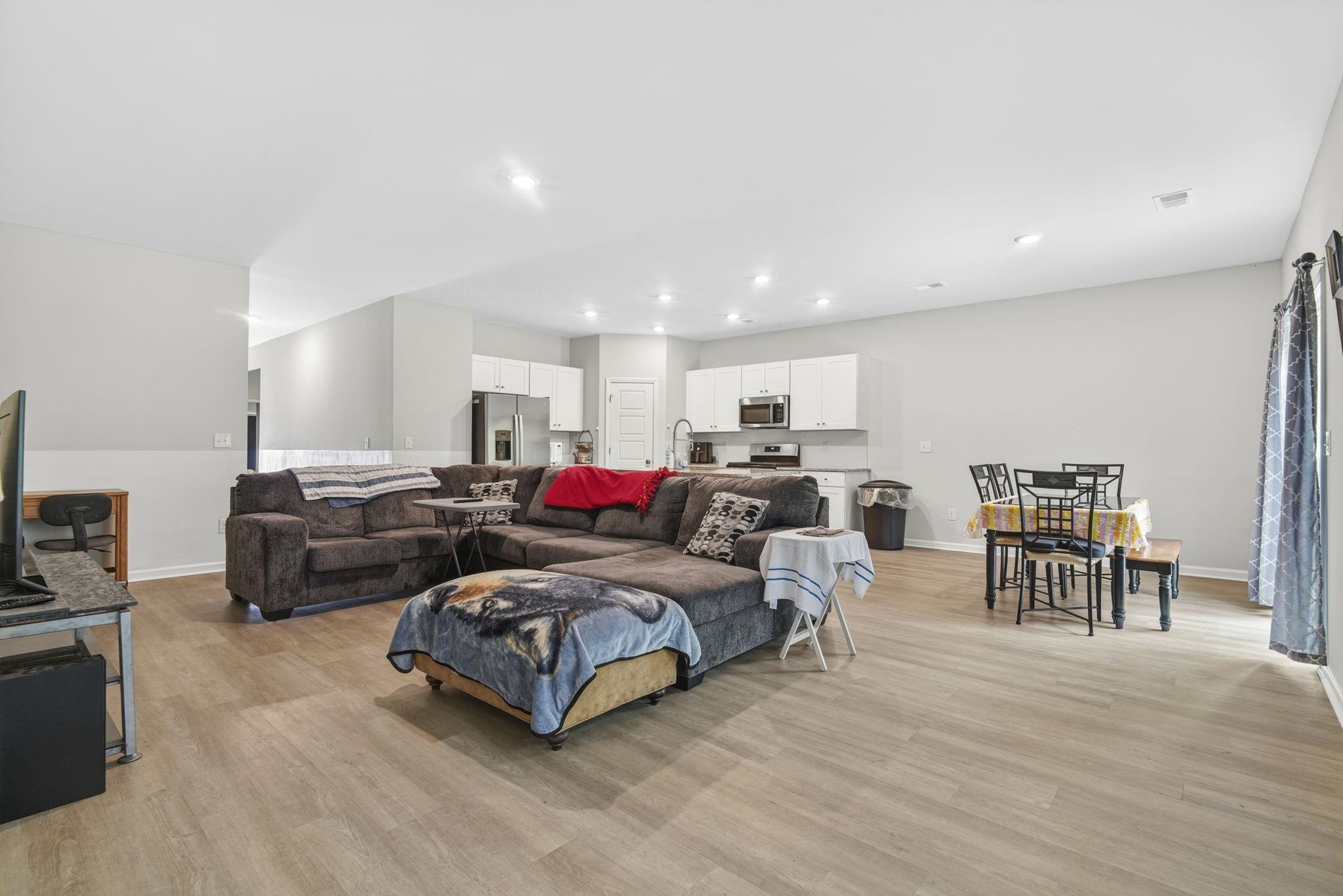 355 Fennec Loop Property Photo 15