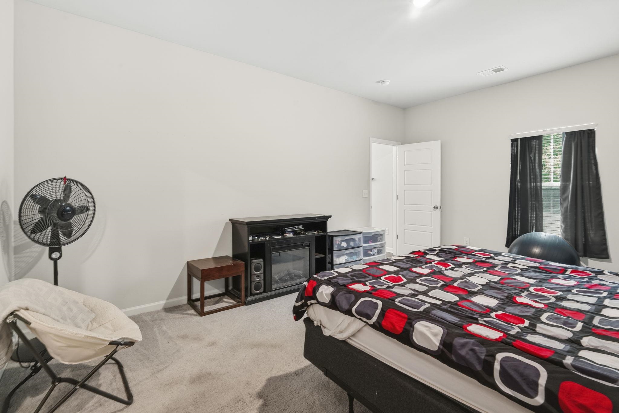 355 Fennec Loop Property Photo 21
