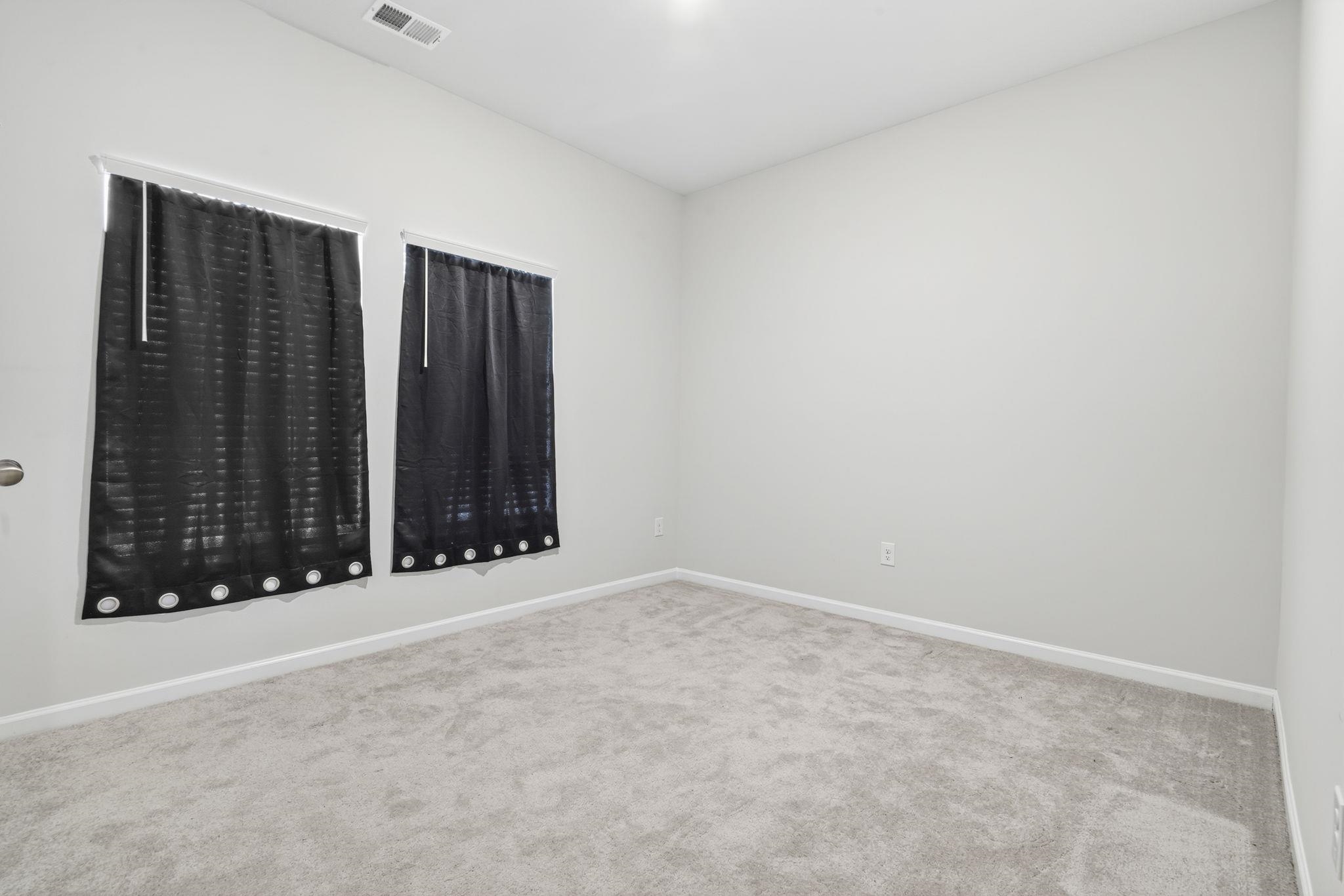 355 Fennec Loop Property Photo 27