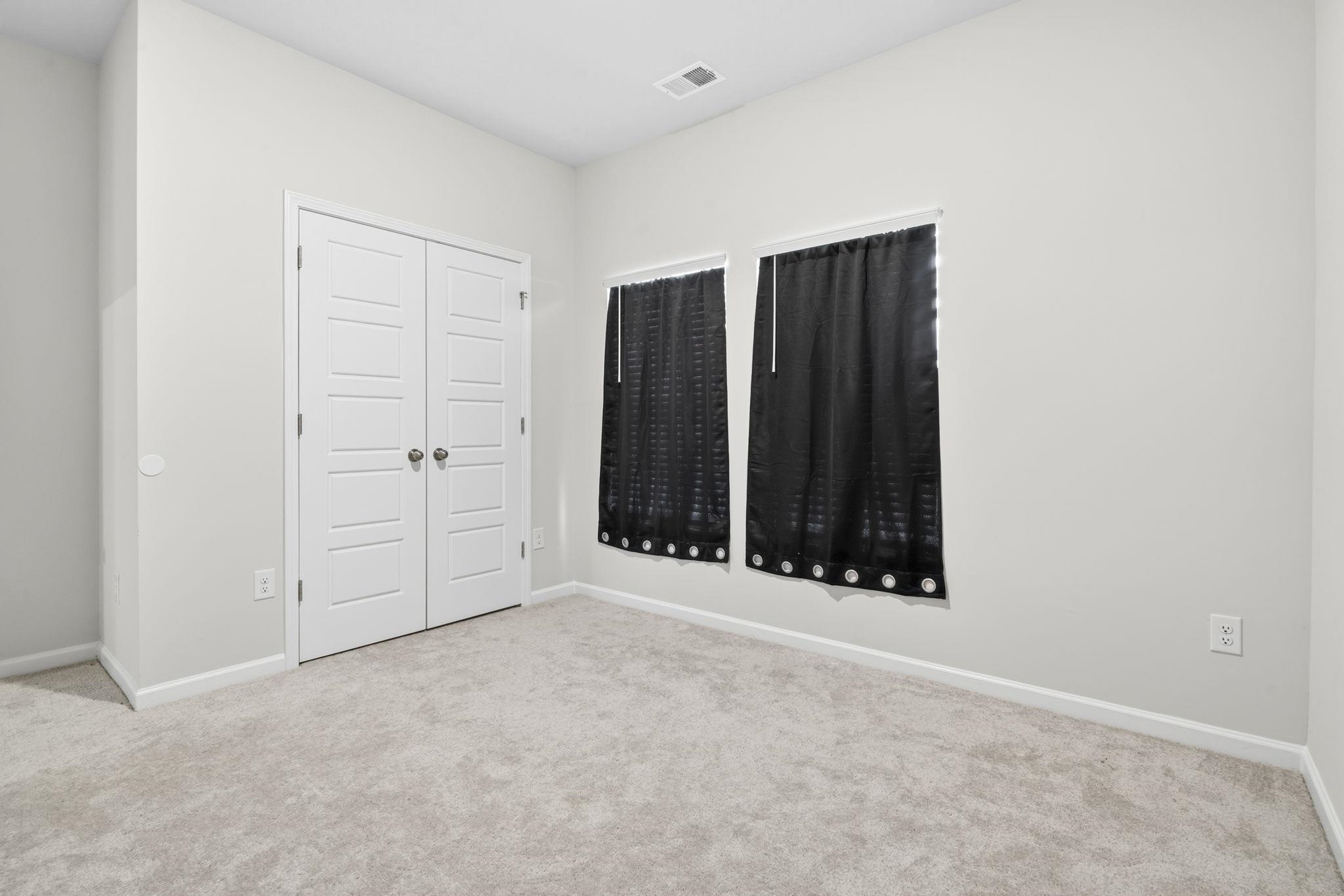 355 Fennec Loop Property Photo 28