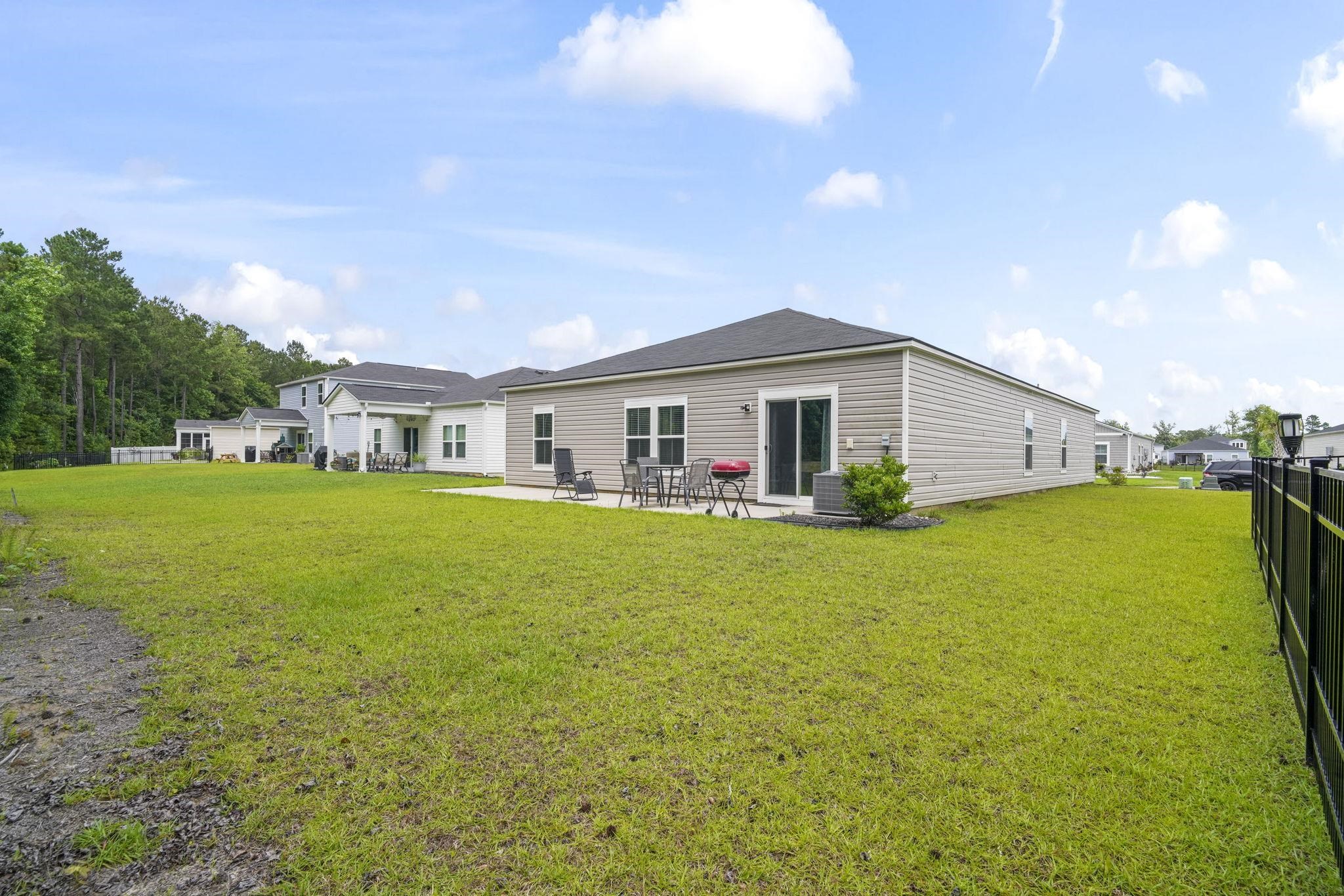 355 Fennec Loop Property Photo 36