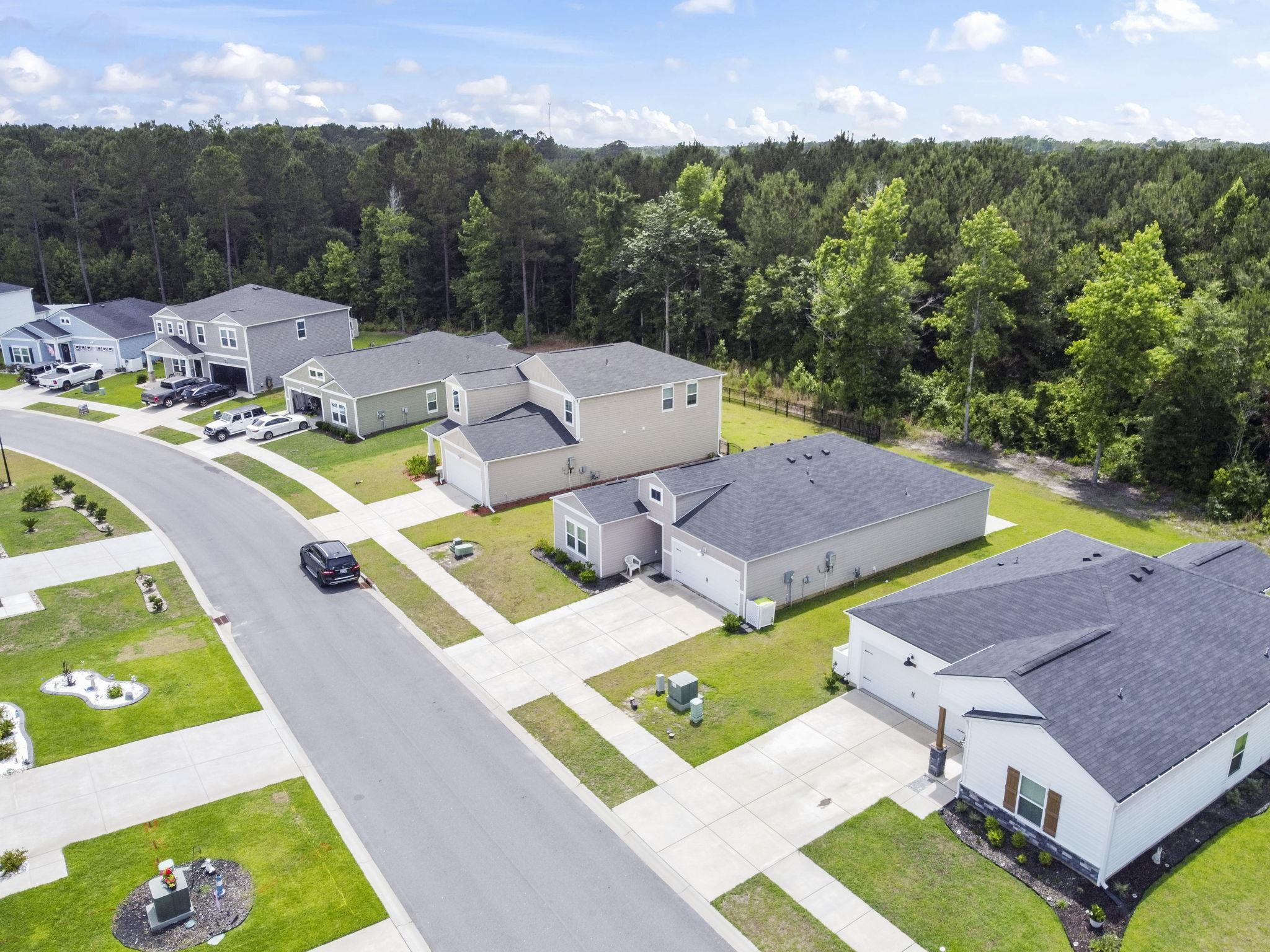 355 Fennec Loop Property Photo 40