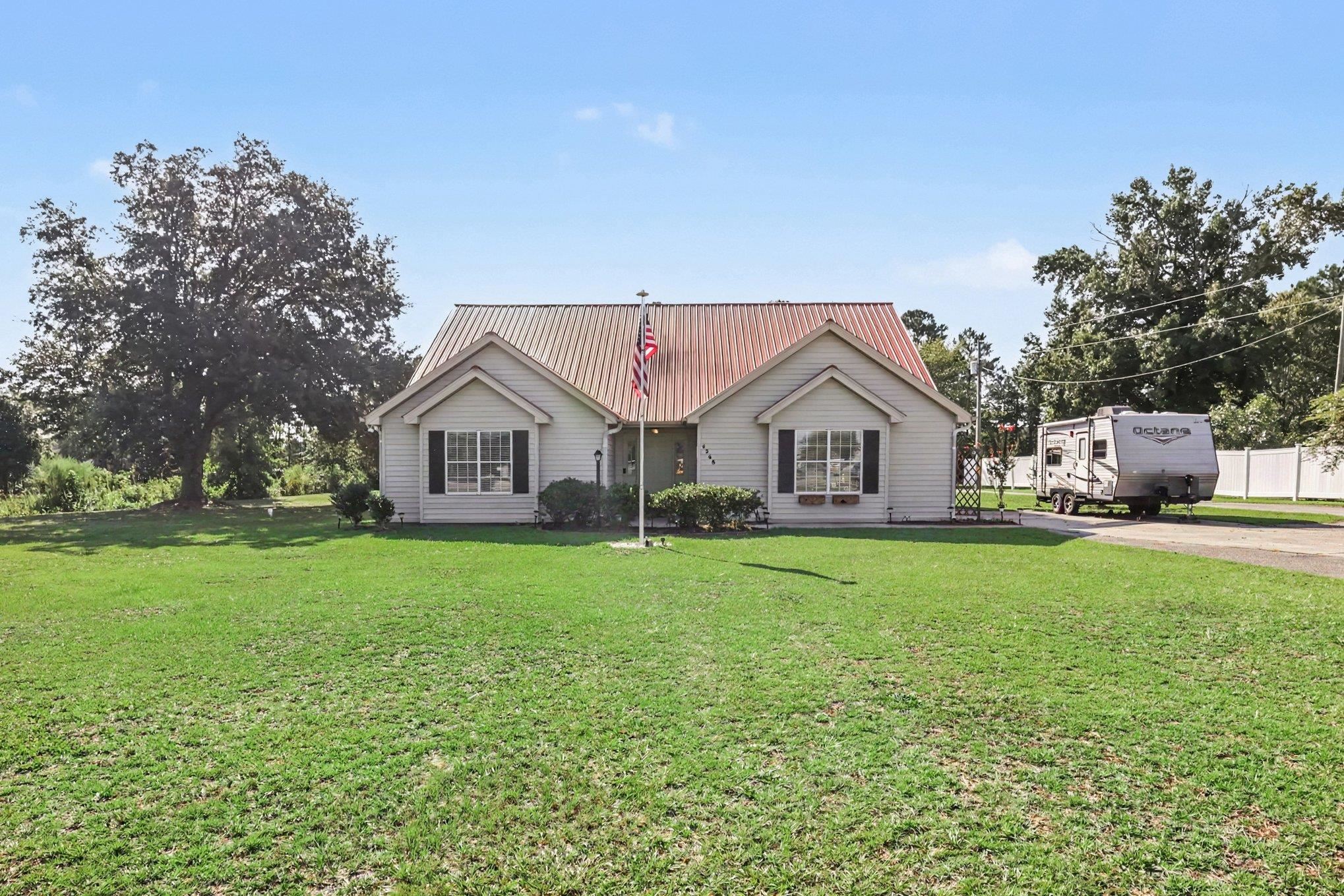 4268 Highway 90 Property Photo 1