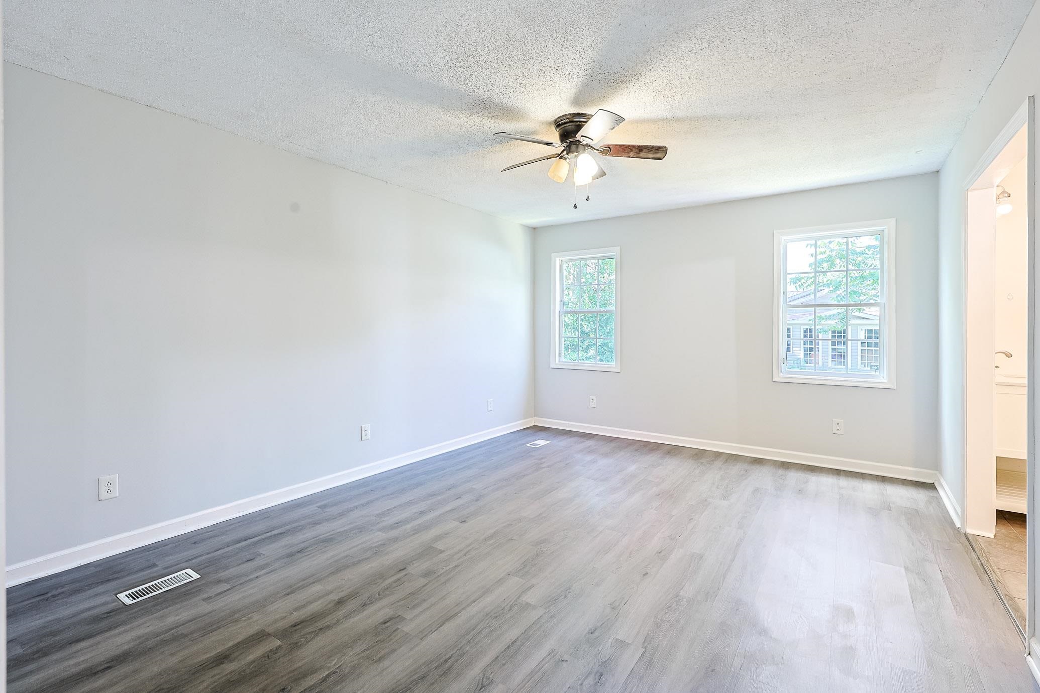 1709 Singleton St. Property Photo 9