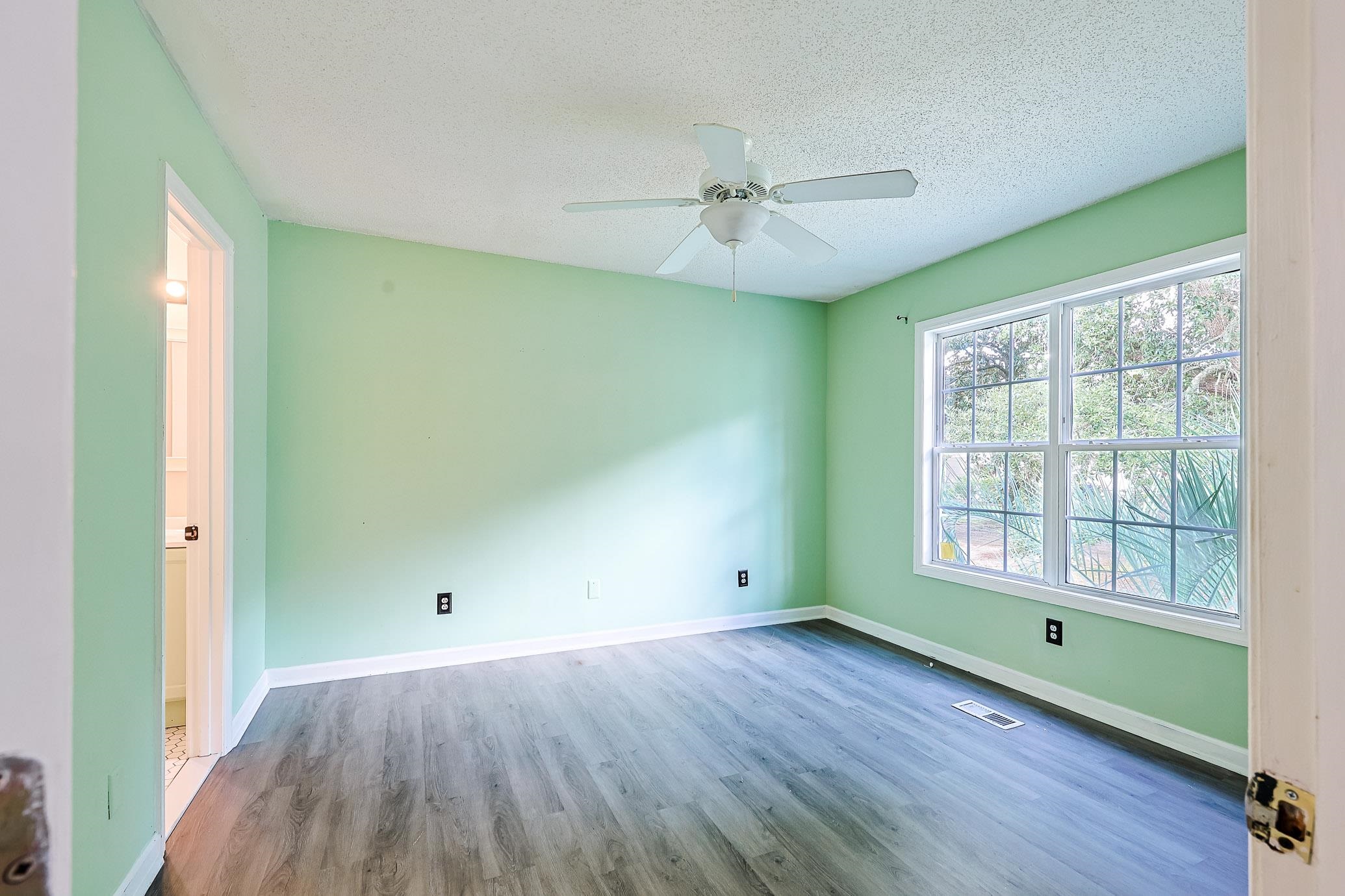 1709 Singleton St. Property Photo 13