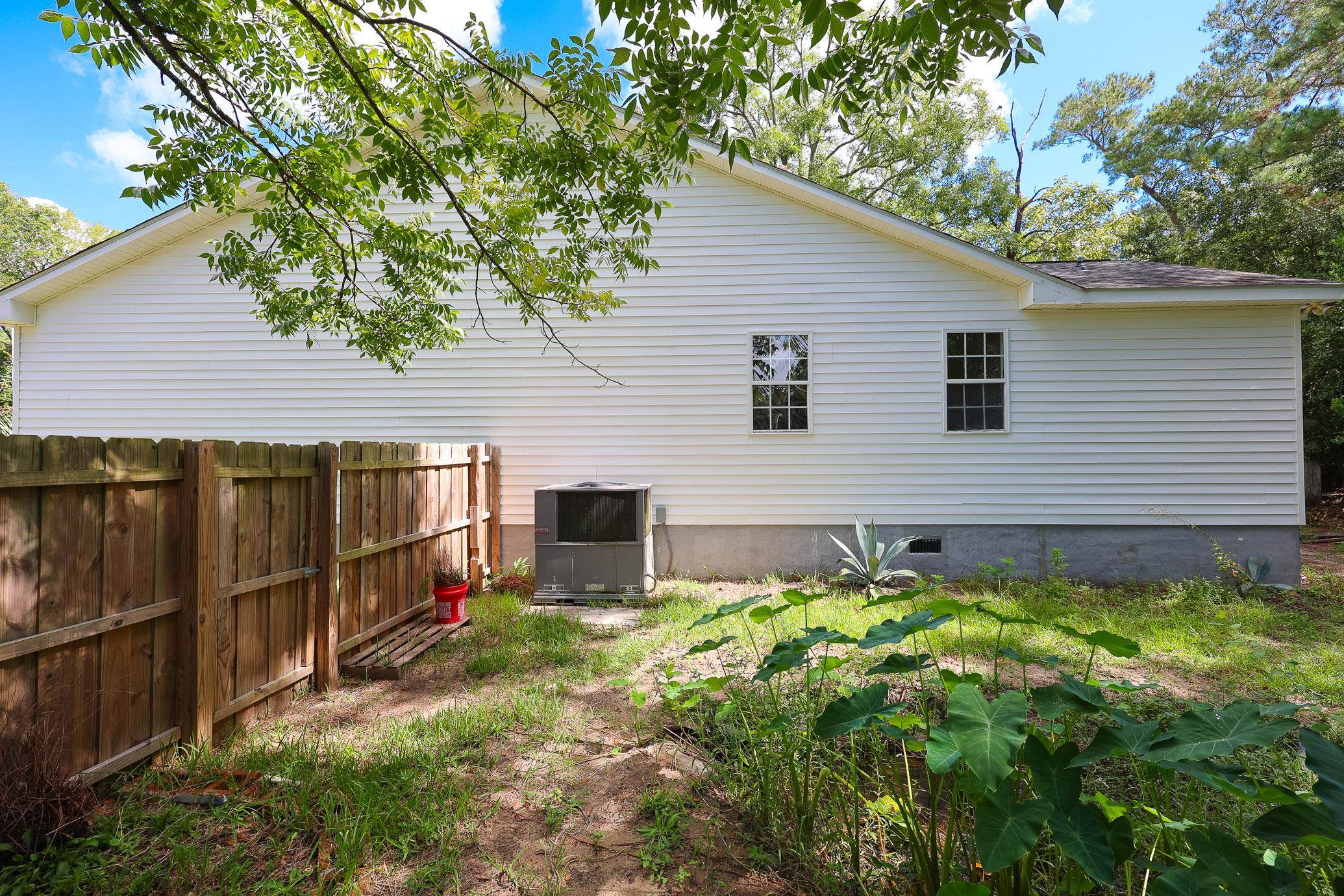 1709 Singleton St. Property Photo 27