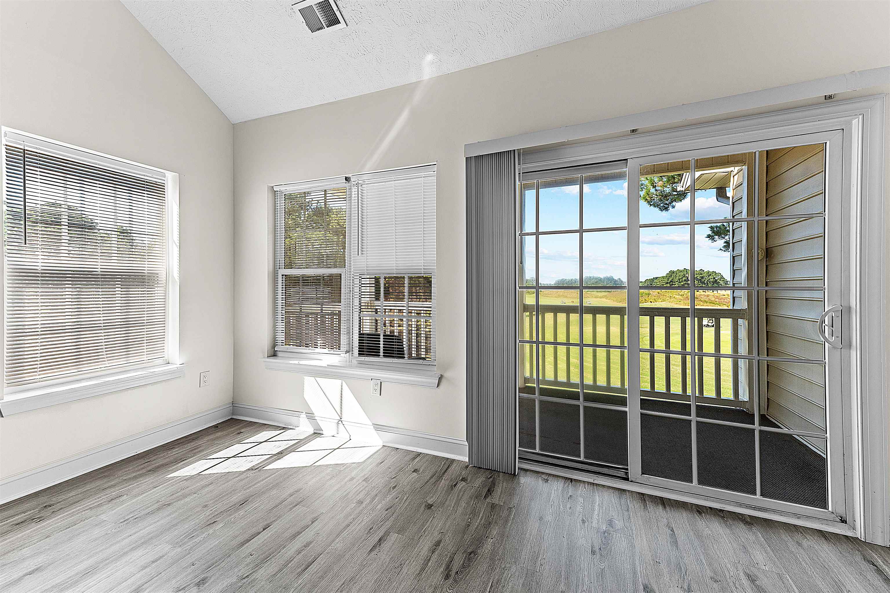 6010 Windsor Green Way Property Photo 14