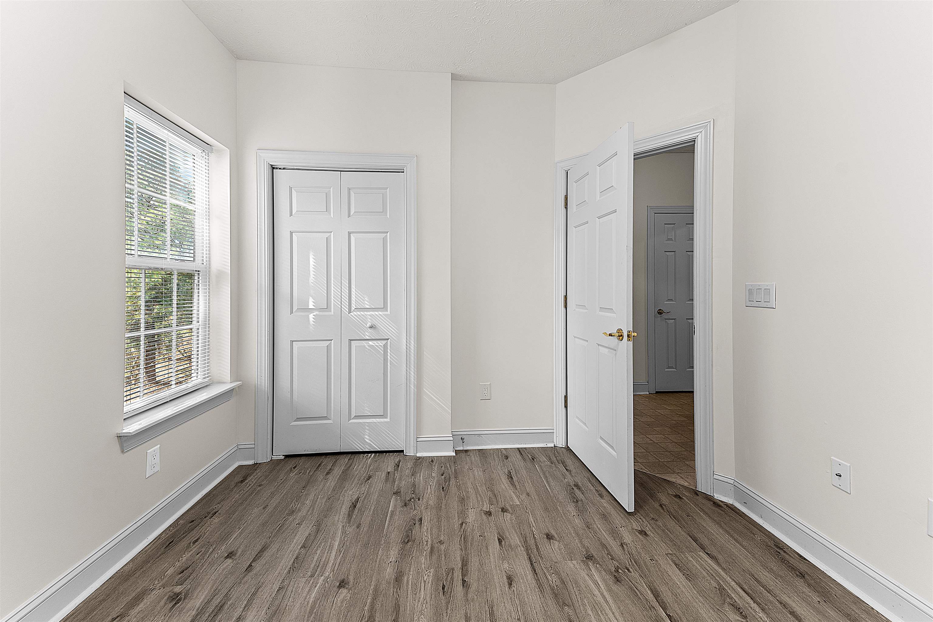 6010 Windsor Green Way Property Photo 30