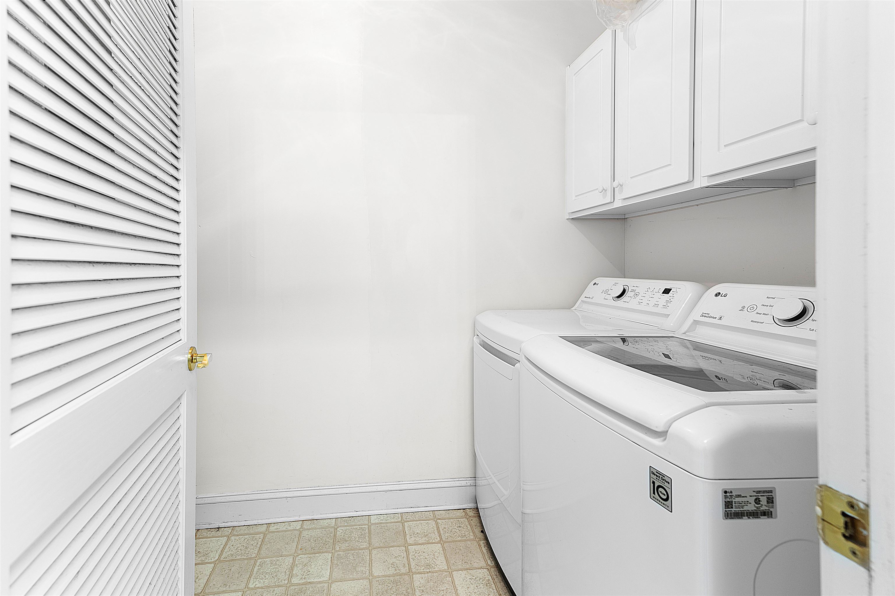 6010 Windsor Green Way Property Photo 36