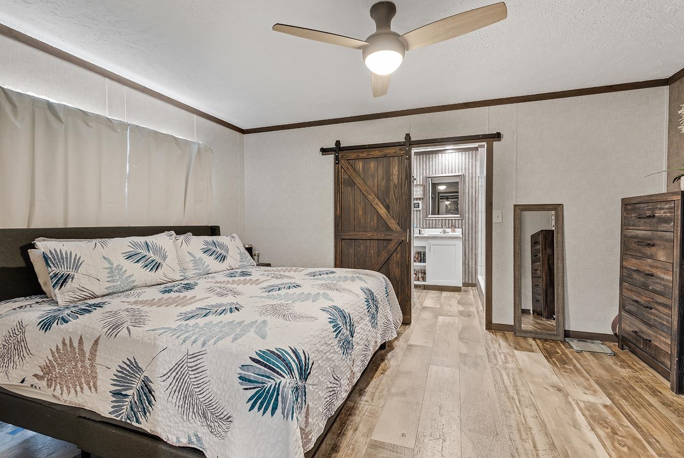 220 Air Stream Dr. Property Photo 10