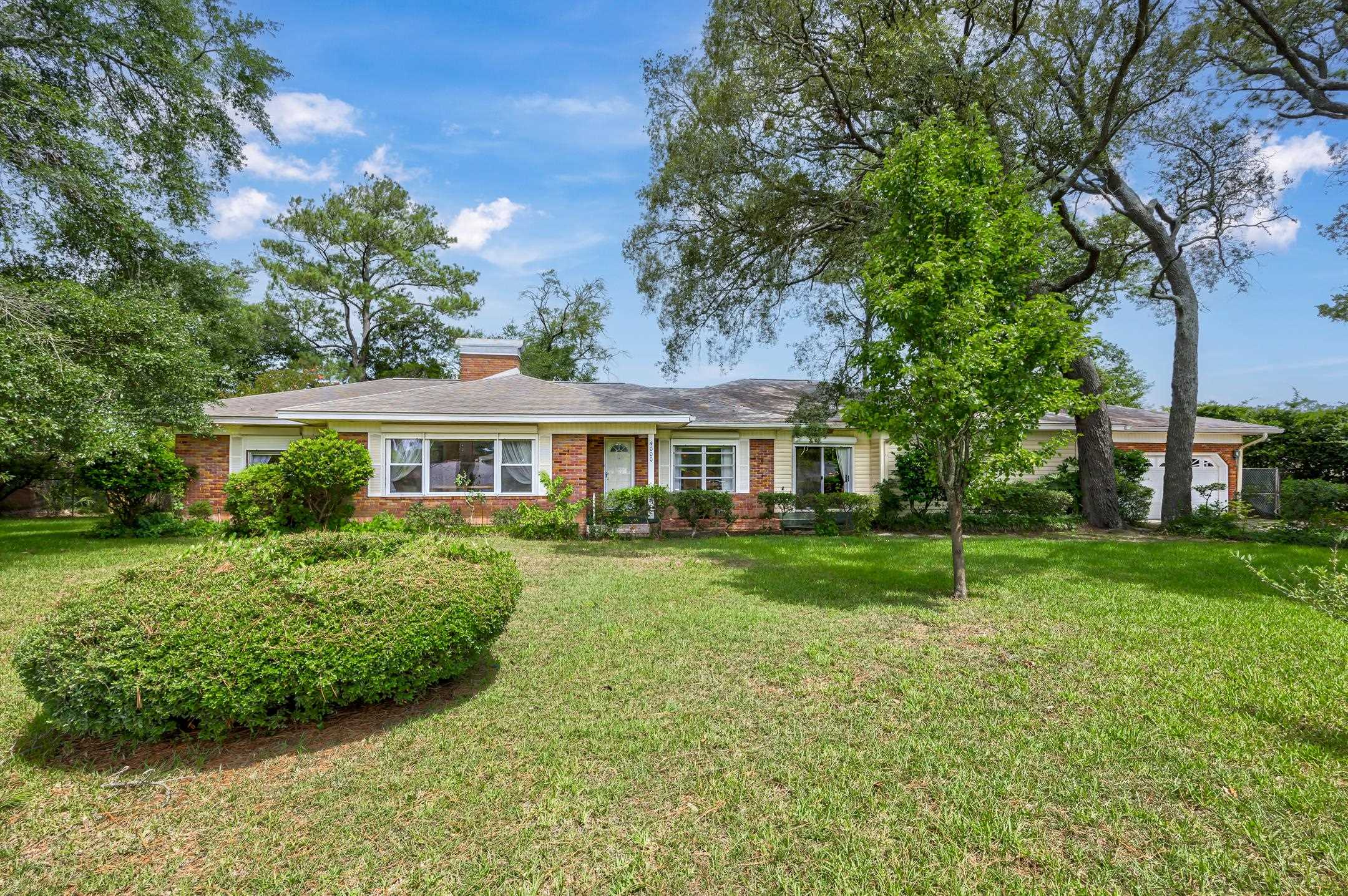 4000 Poinsett St. Property Photo 1