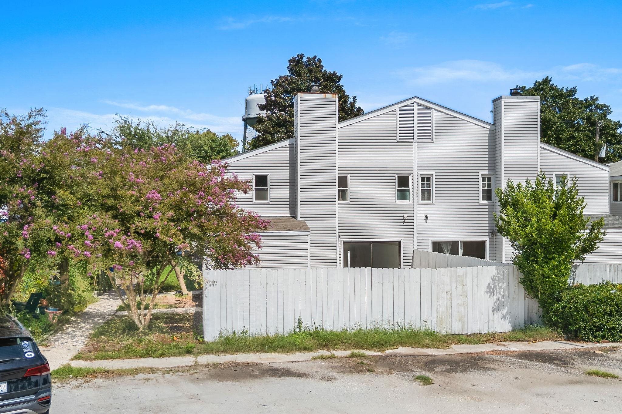 606 36th Ave. N