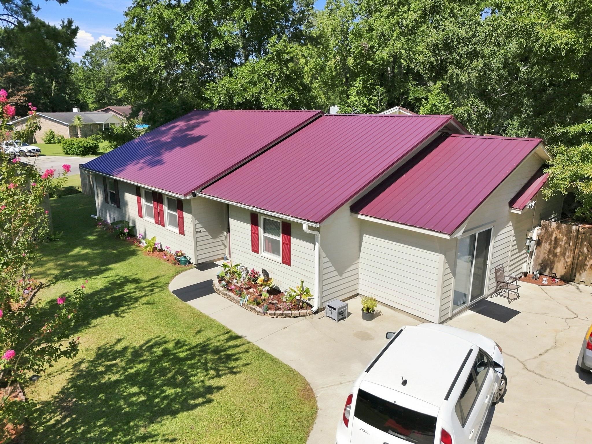 233 Stonebrook Dr. Property Photo 1