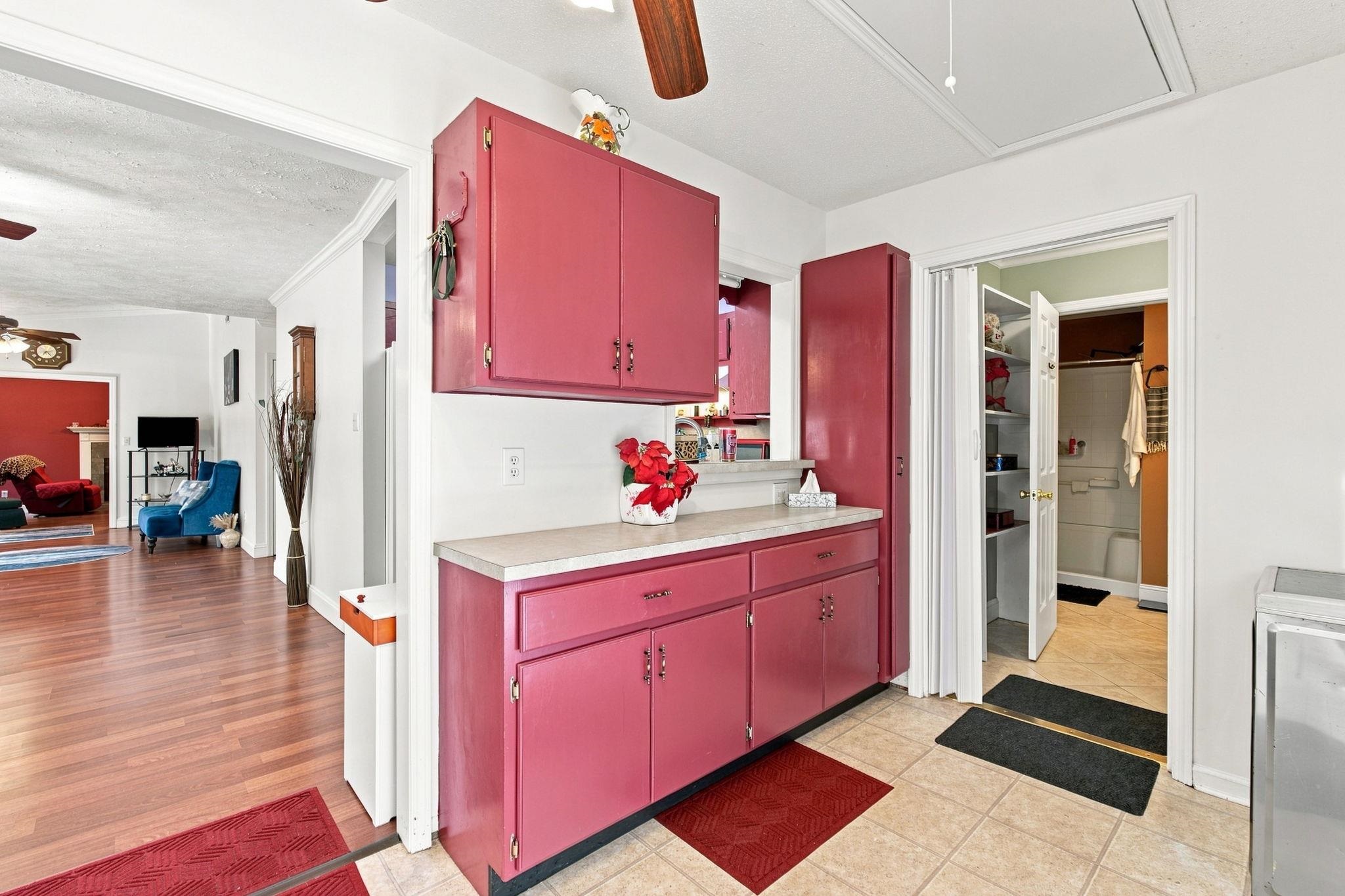 233 Stonebrook Dr. Property Photo 15