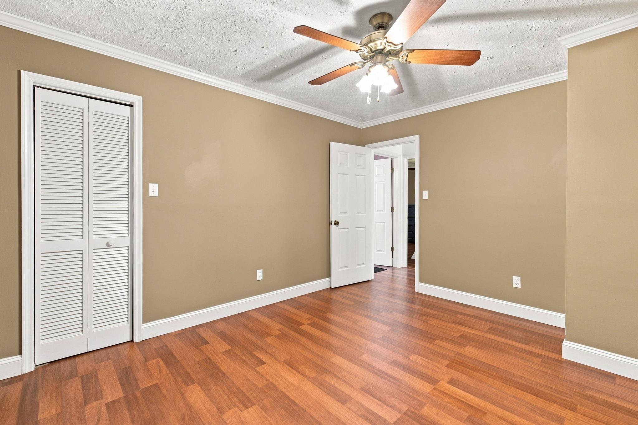 233 Stonebrook Dr. Property Photo 30