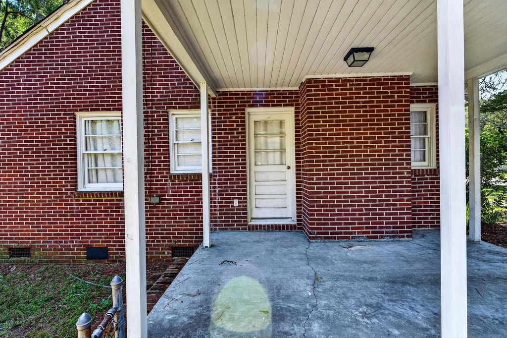 2501 Redwood St. Property Photo 5